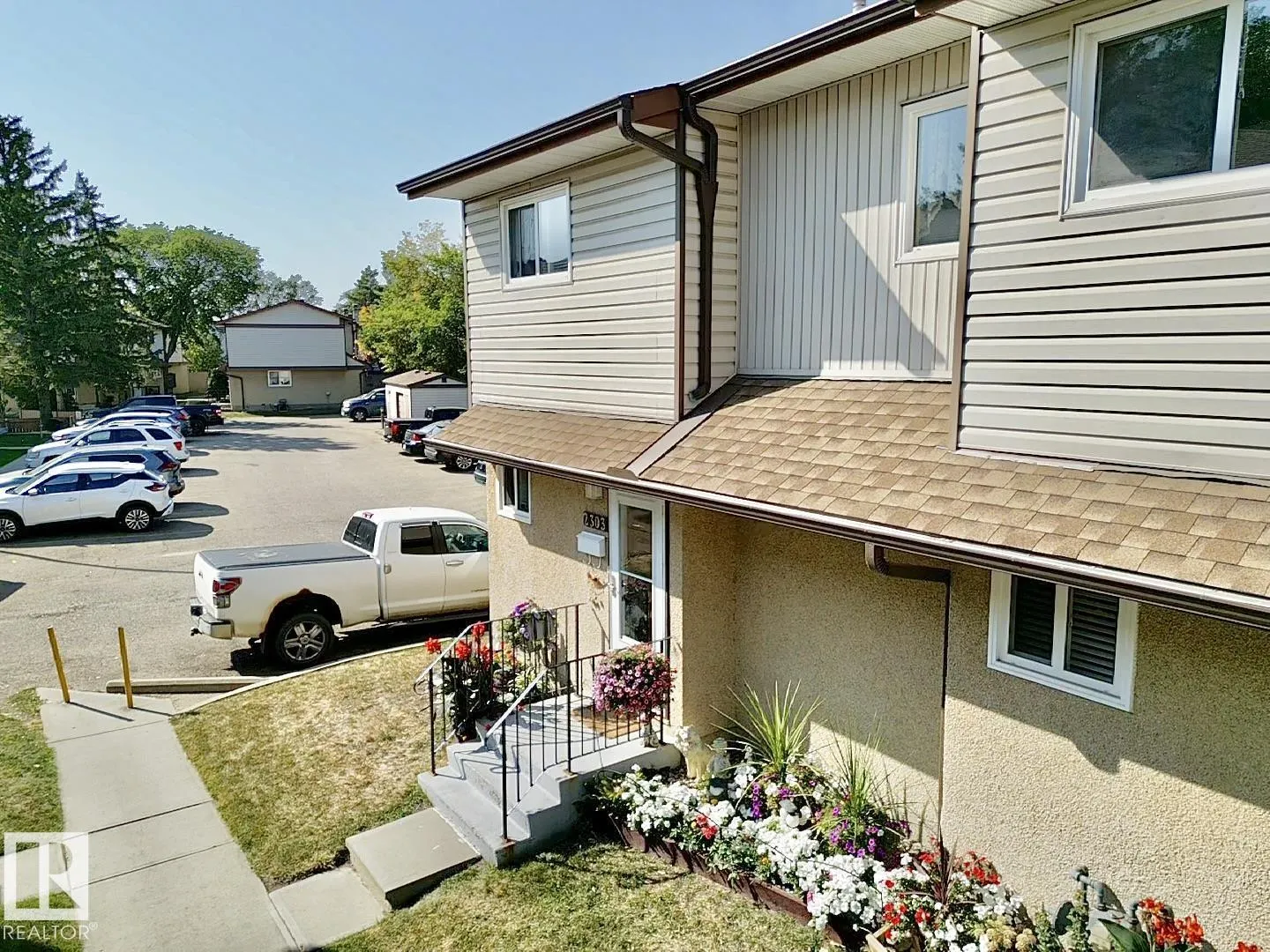 2303 139 AV NW