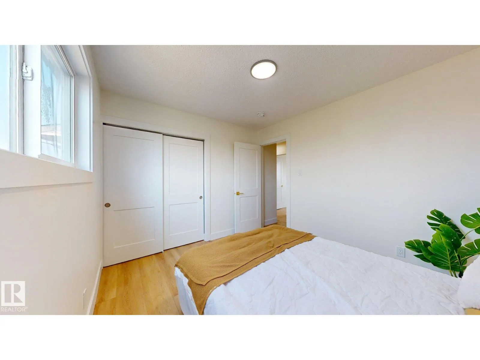 1396 LAKEWOOD RD W NW