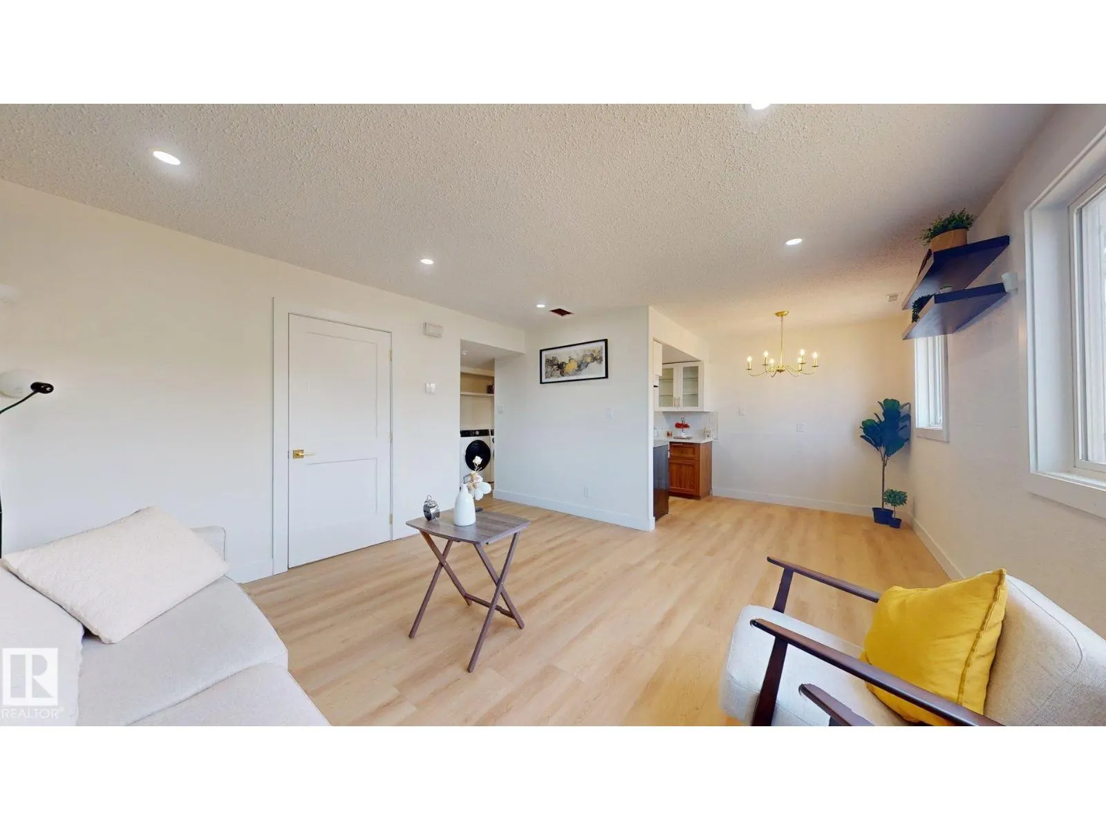 1396 LAKEWOOD RD W NW