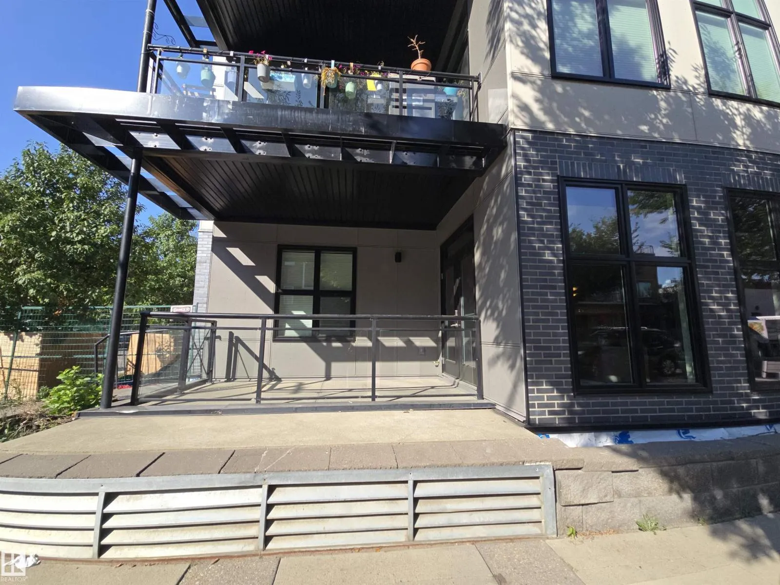 #106 10531 117 ST NW