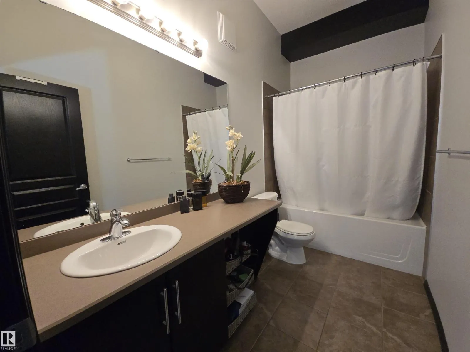 #106 10531 117 ST NW