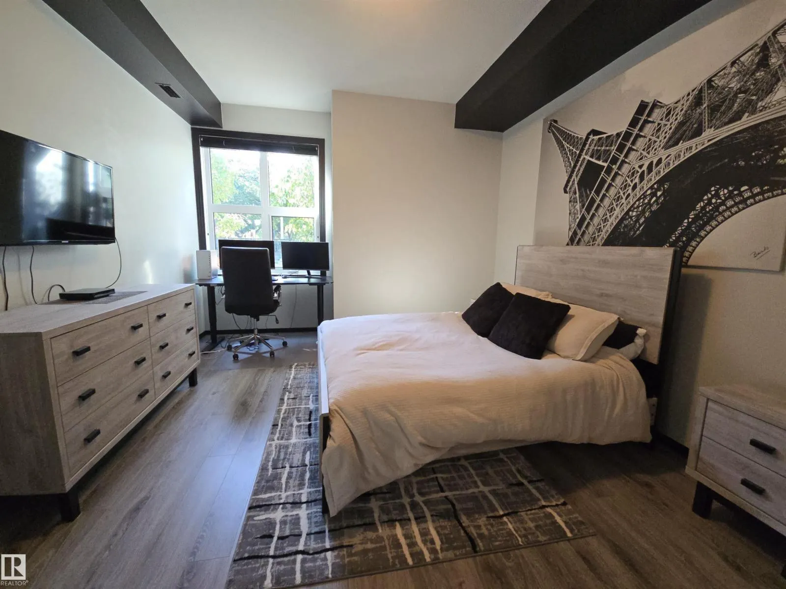 #106 10531 117 ST NW
