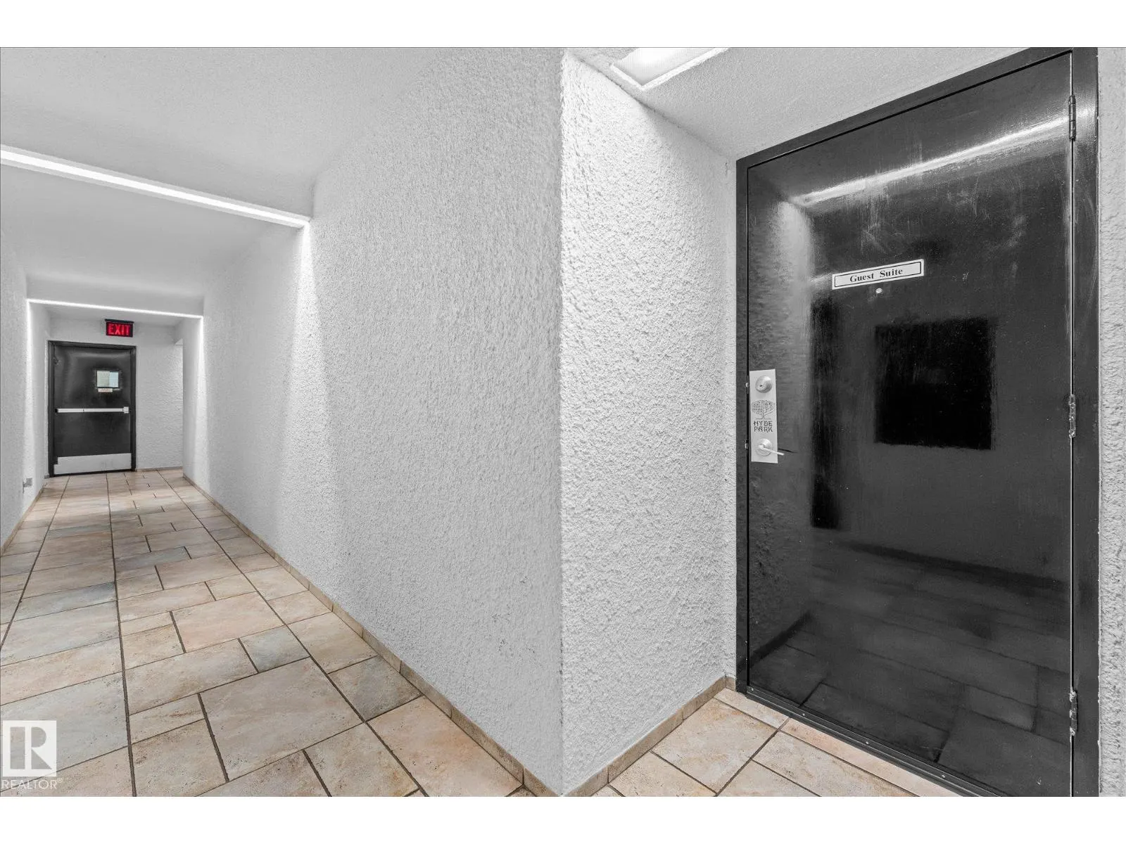 #401 10160 115 ST NW