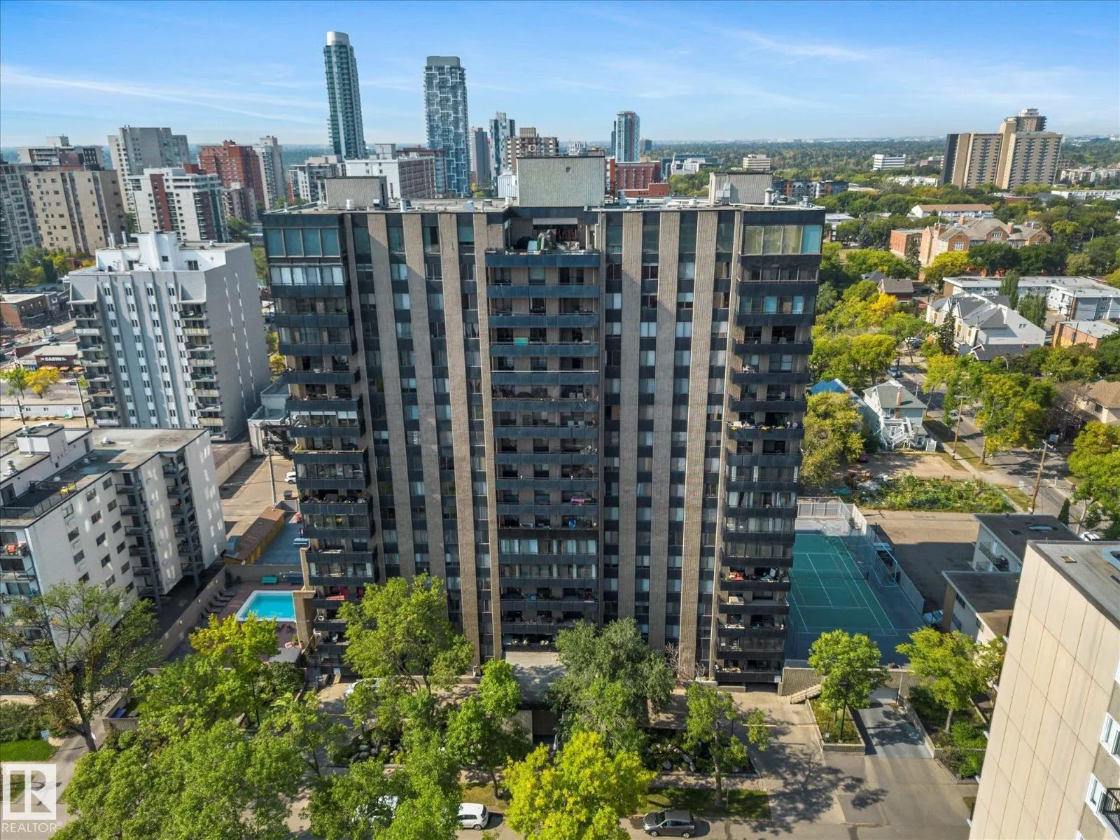#401 10160 115 ST NW