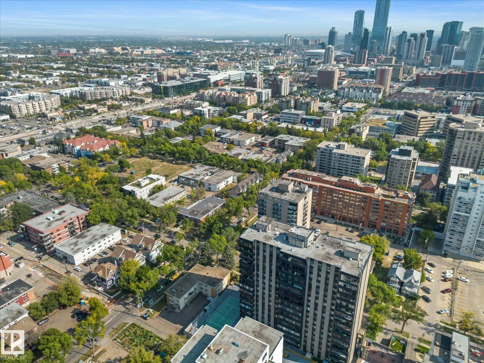 #401 10160 115 ST NW