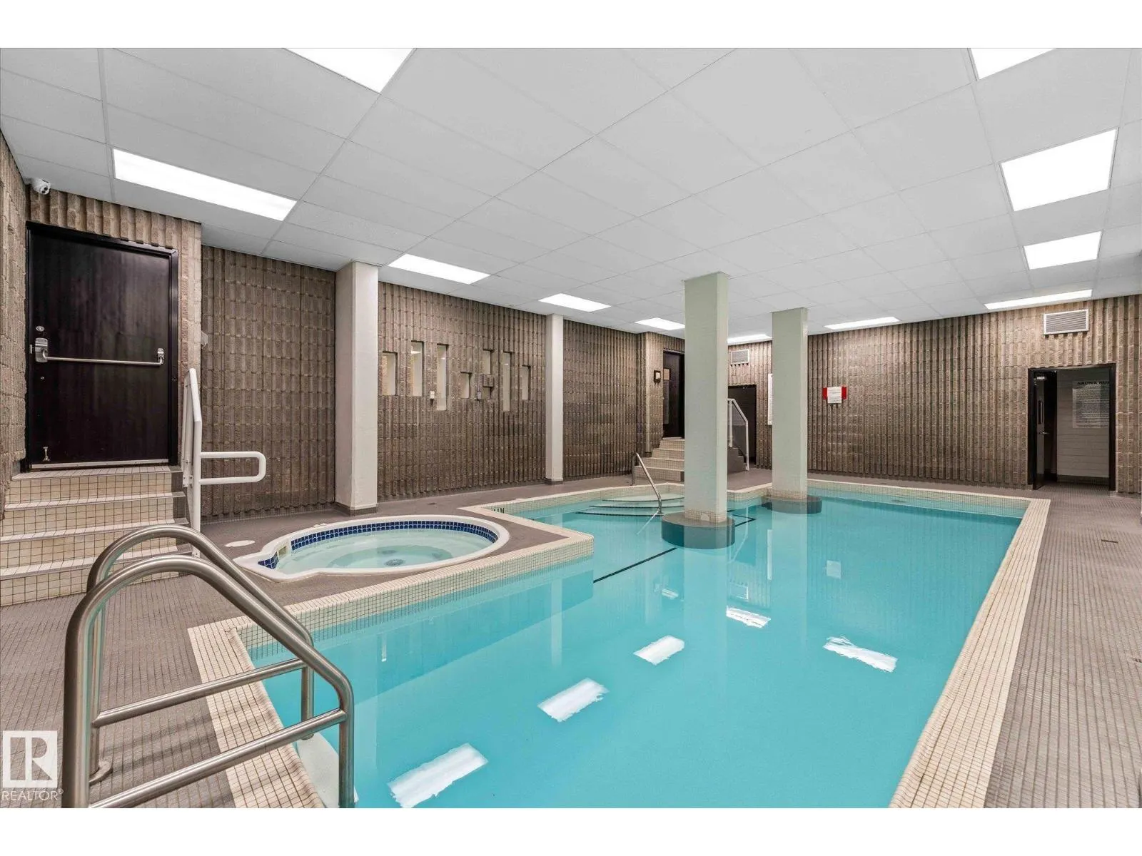 #401 10160 115 ST NW