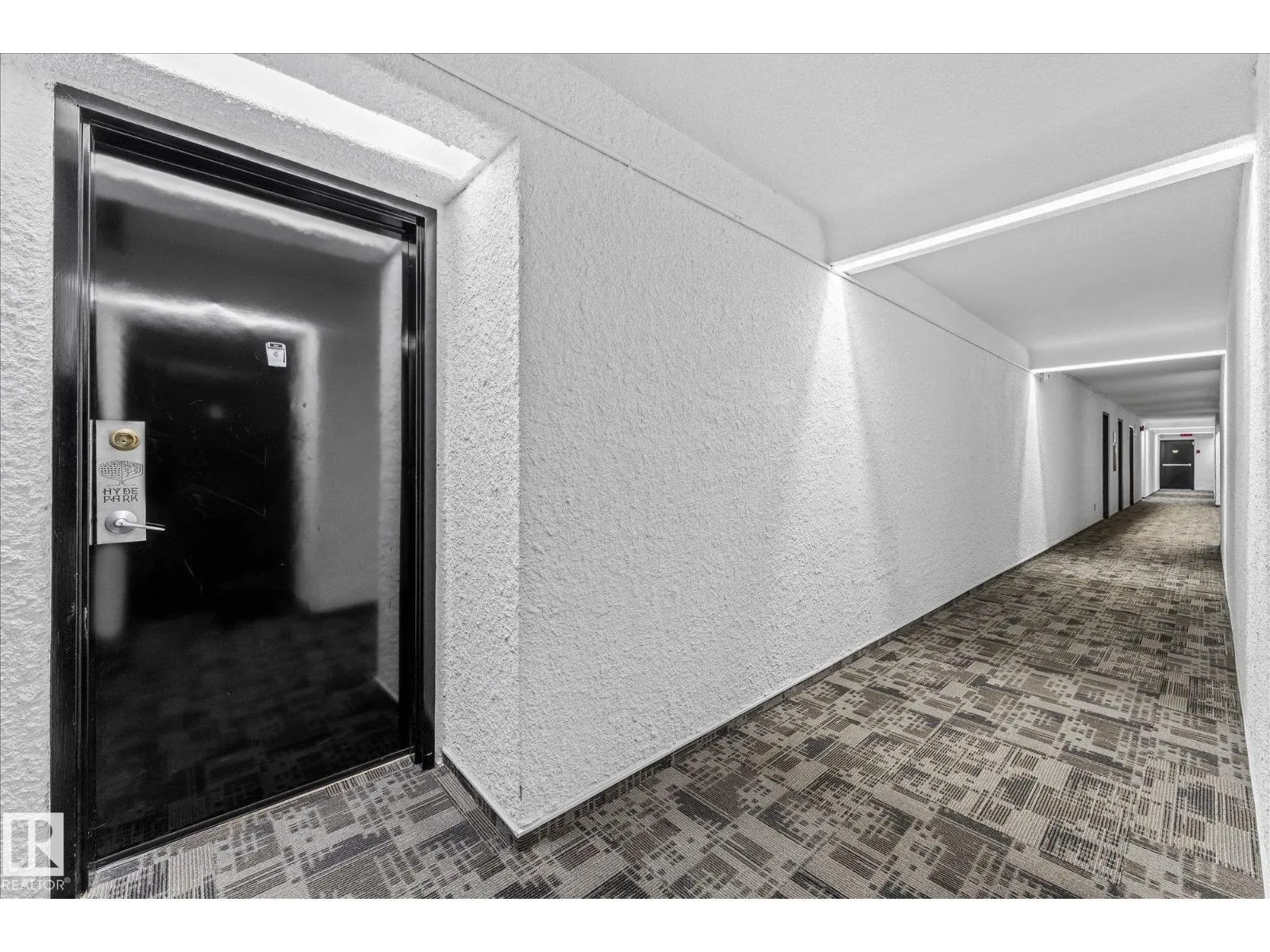 #401 10160 115 ST NW