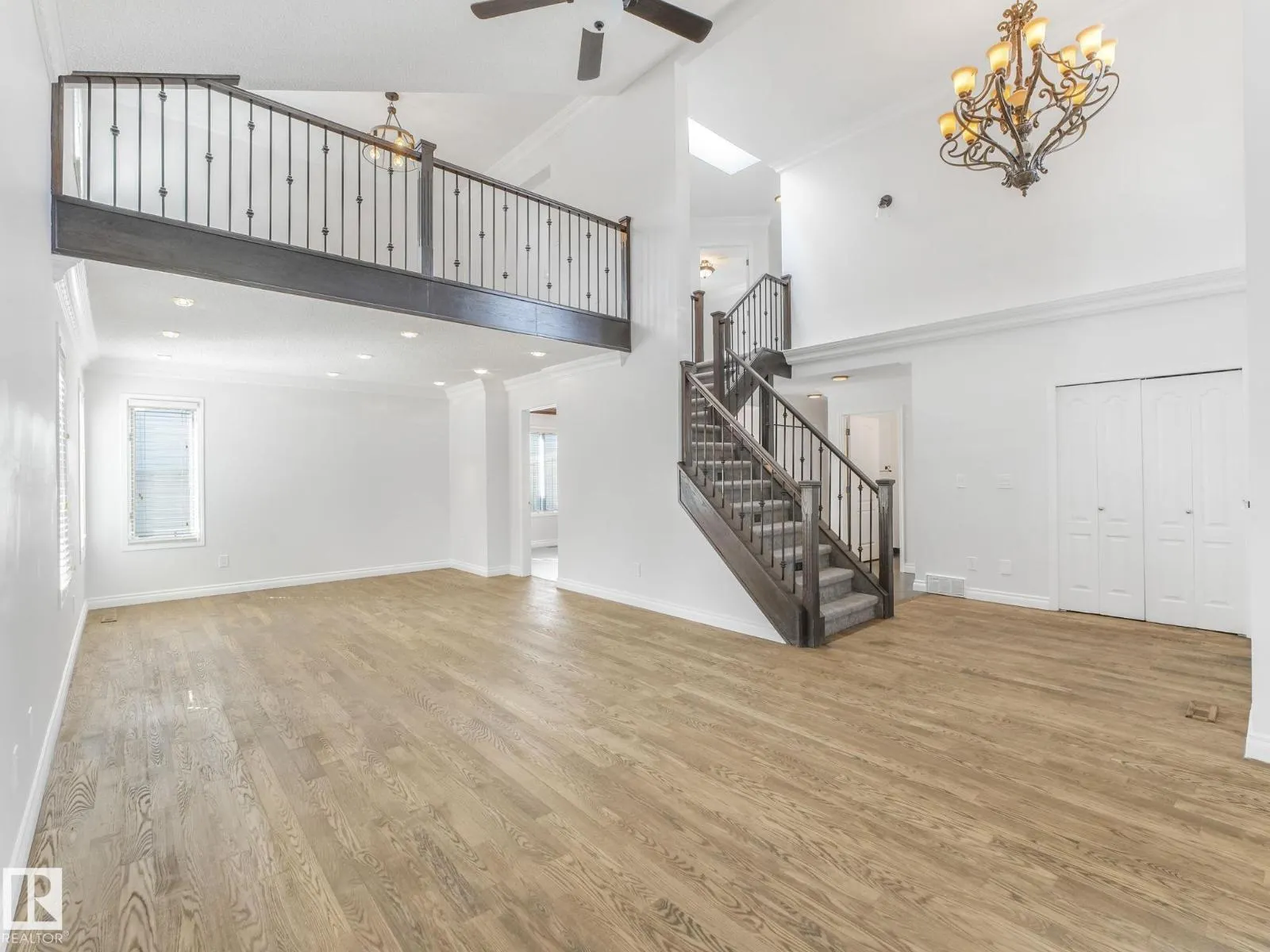 436 OLSEN CL NW