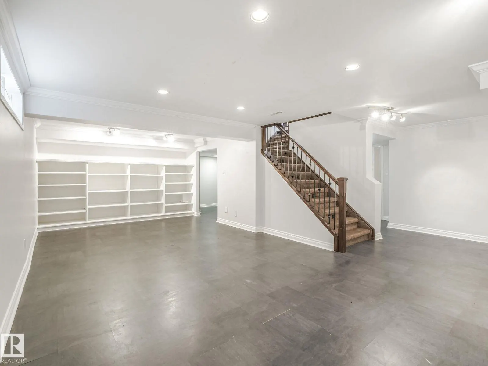 436 OLSEN CL NW