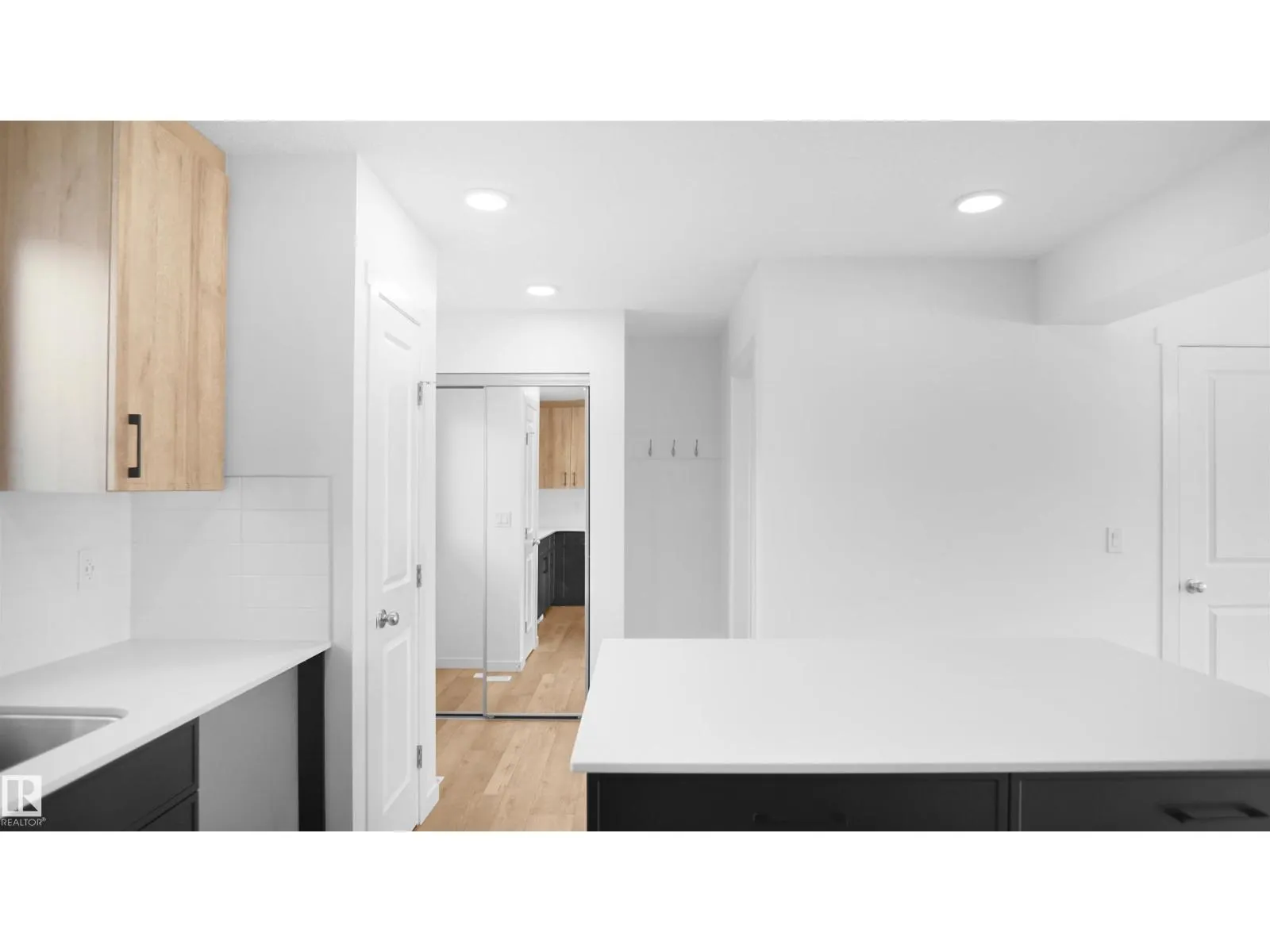 240 Savoy CR