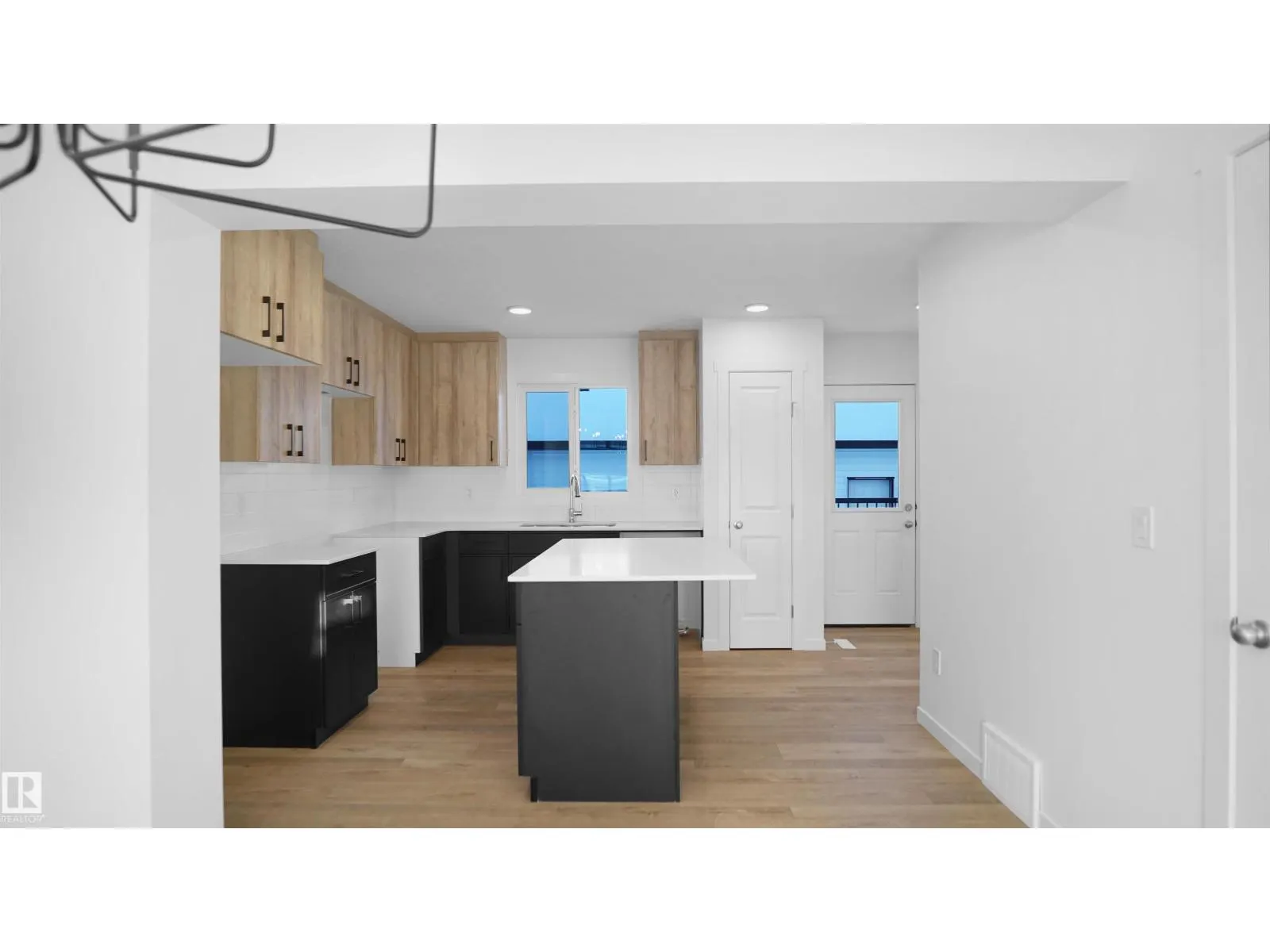 240 Savoy CR