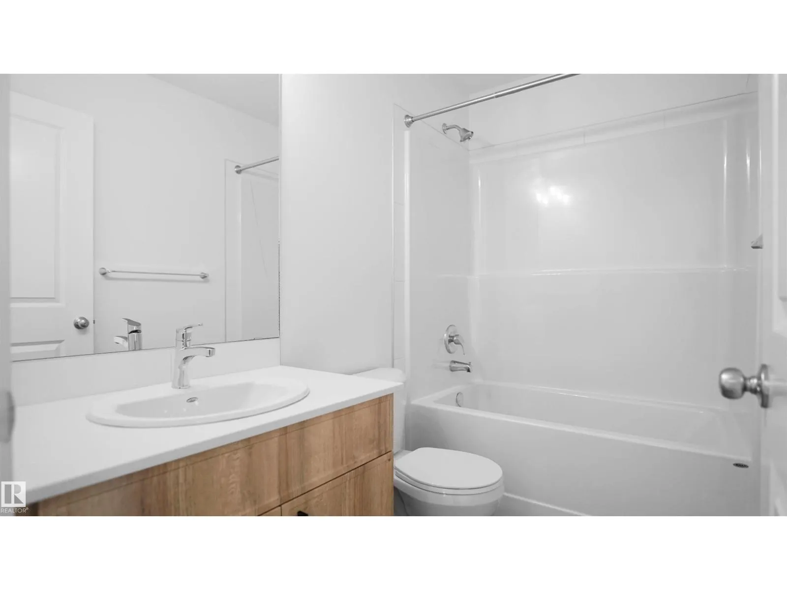 240 Savoy CR