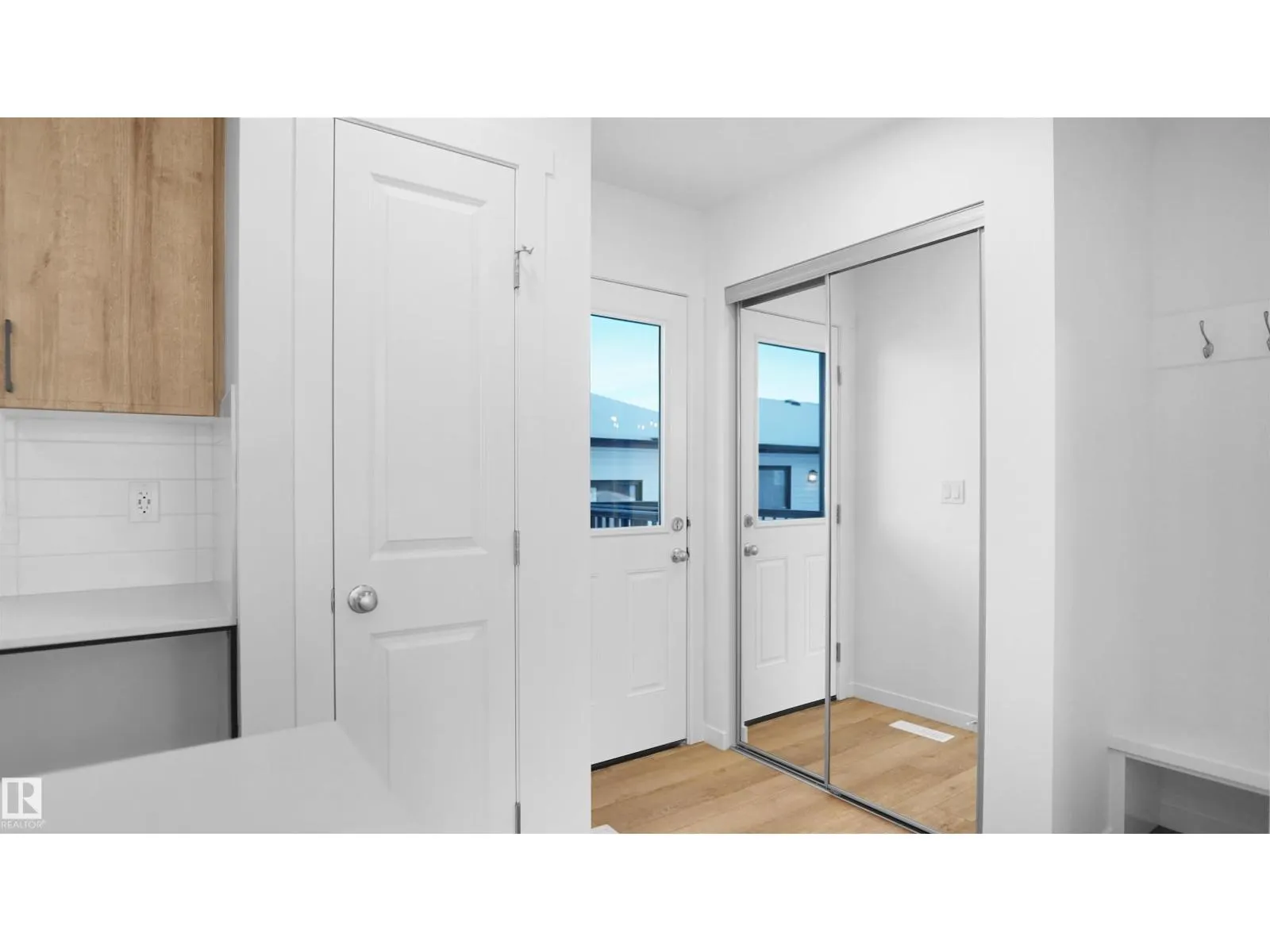240 Savoy CR