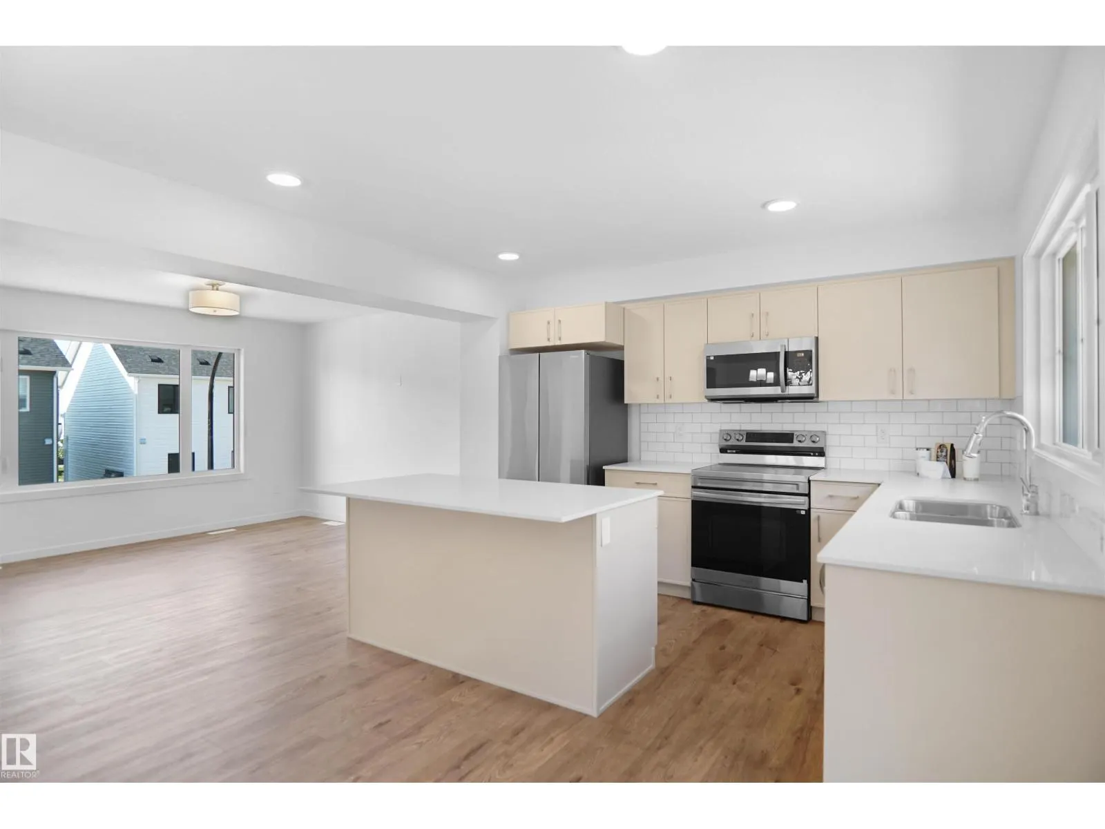 #79 1025 Secord PM NW