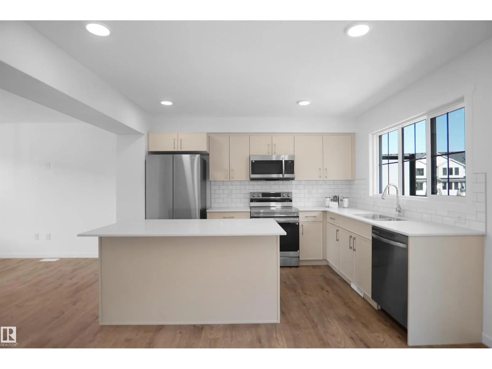 #79 1025 Secord PM NW