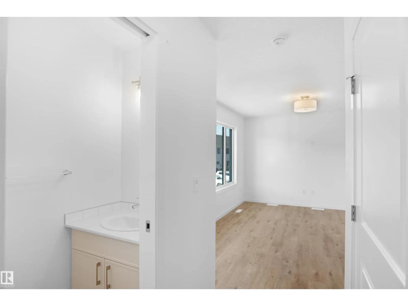 #79 1025 Secord PM NW