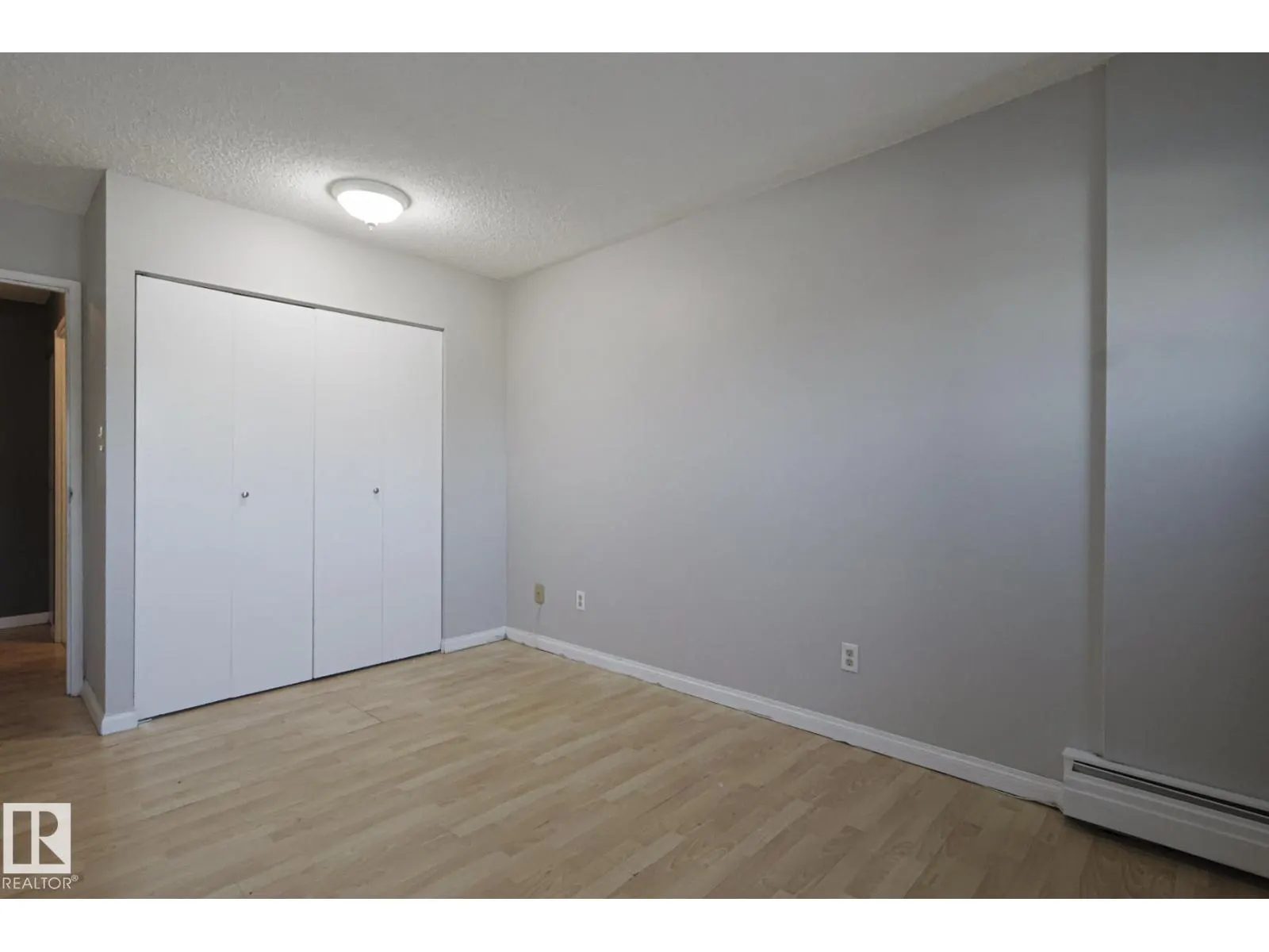 #23 8745 165 ST NW NW