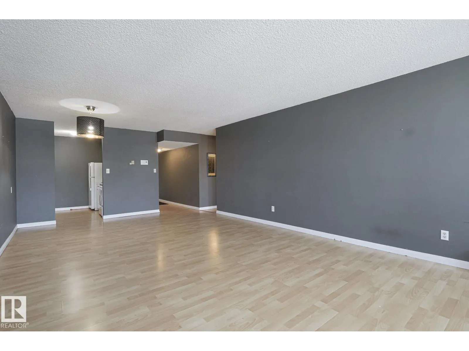 #23 8745 165 ST NW NW