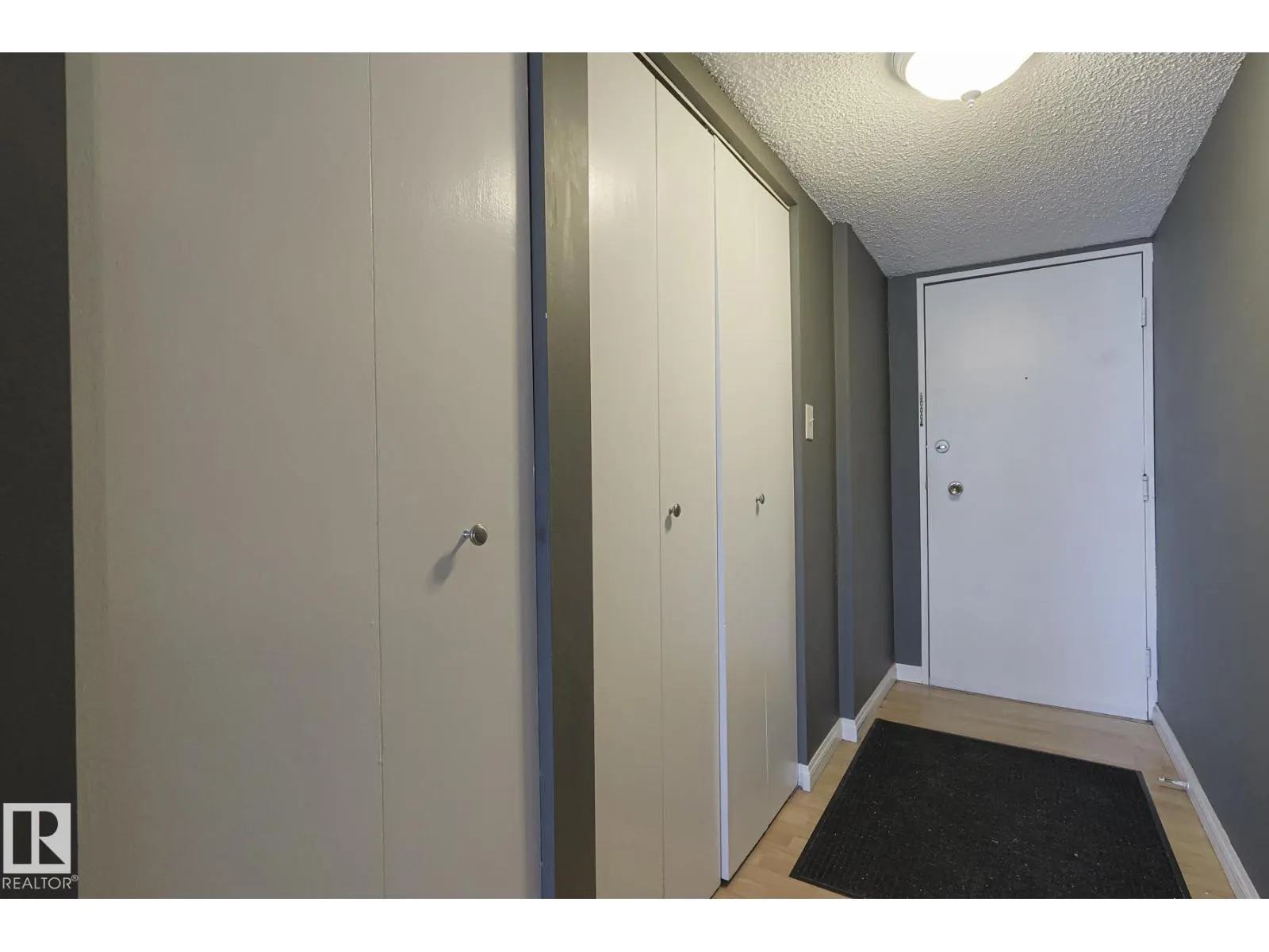 #23 8745 165 ST NW NW