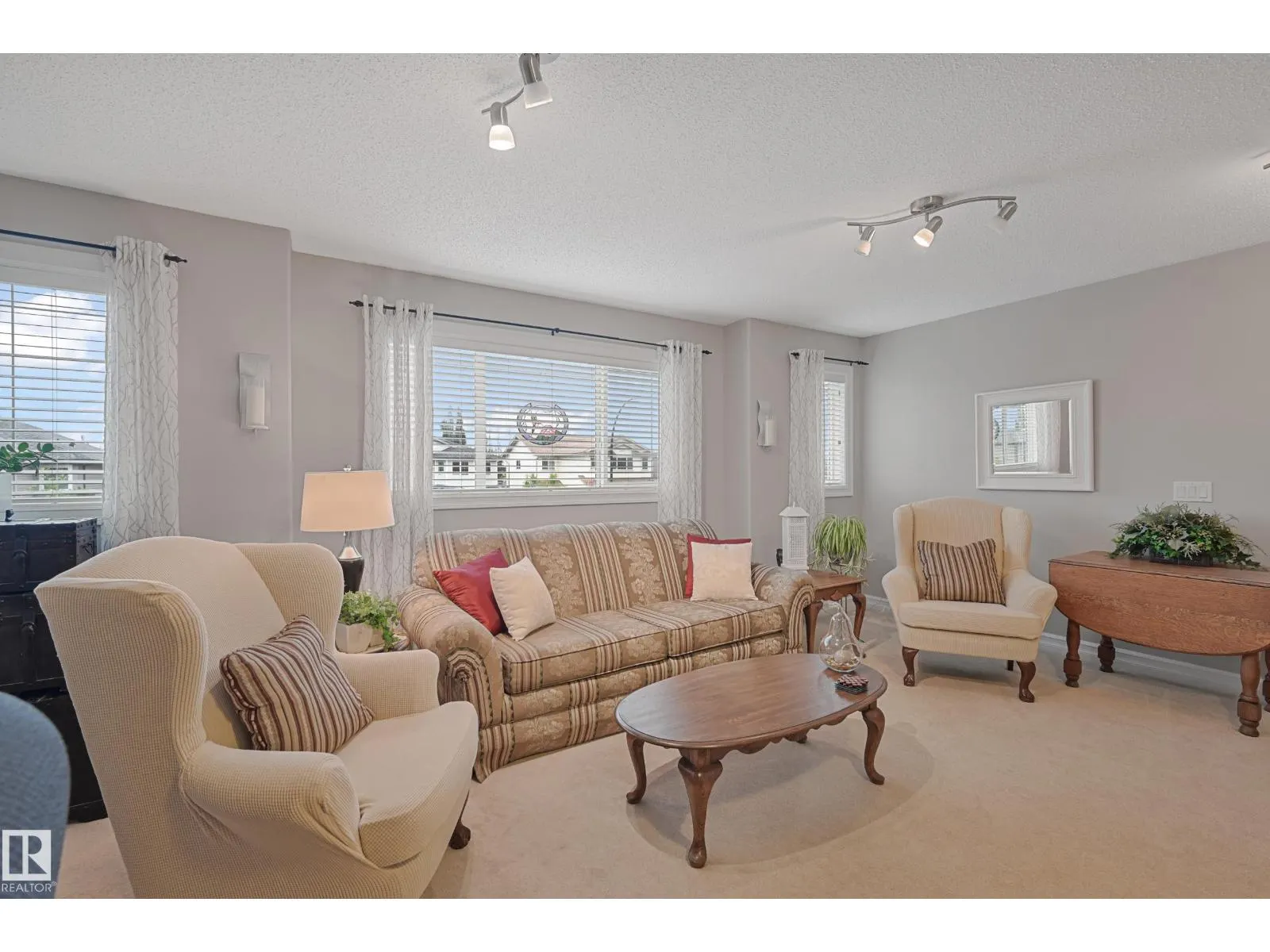 7 SPRING GROVE CR