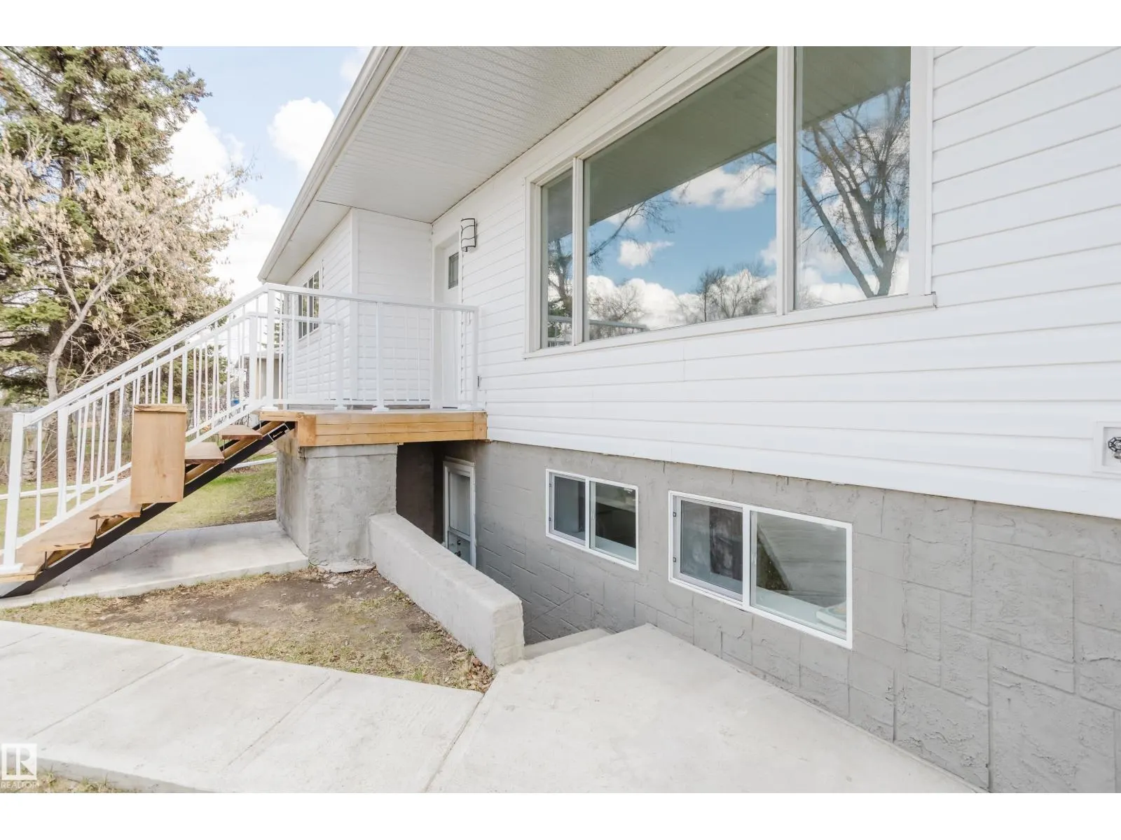 12821 125 ST NW