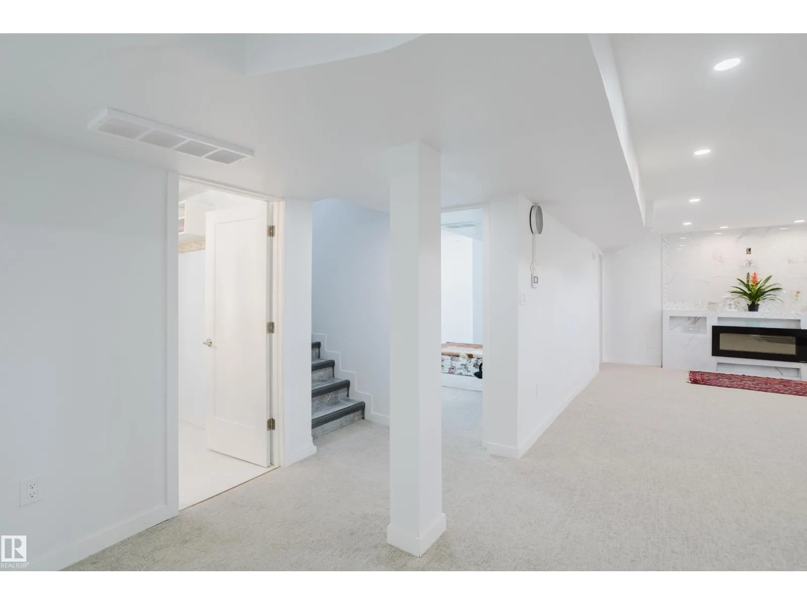 12821 125 ST NW