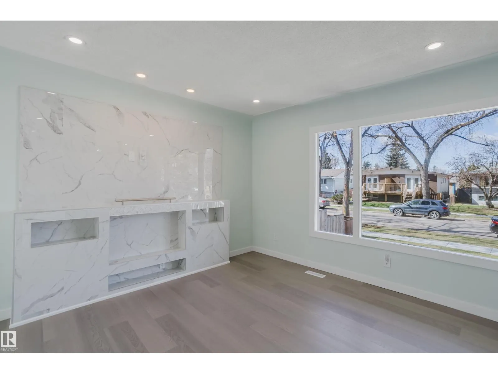 12821 125 ST NW