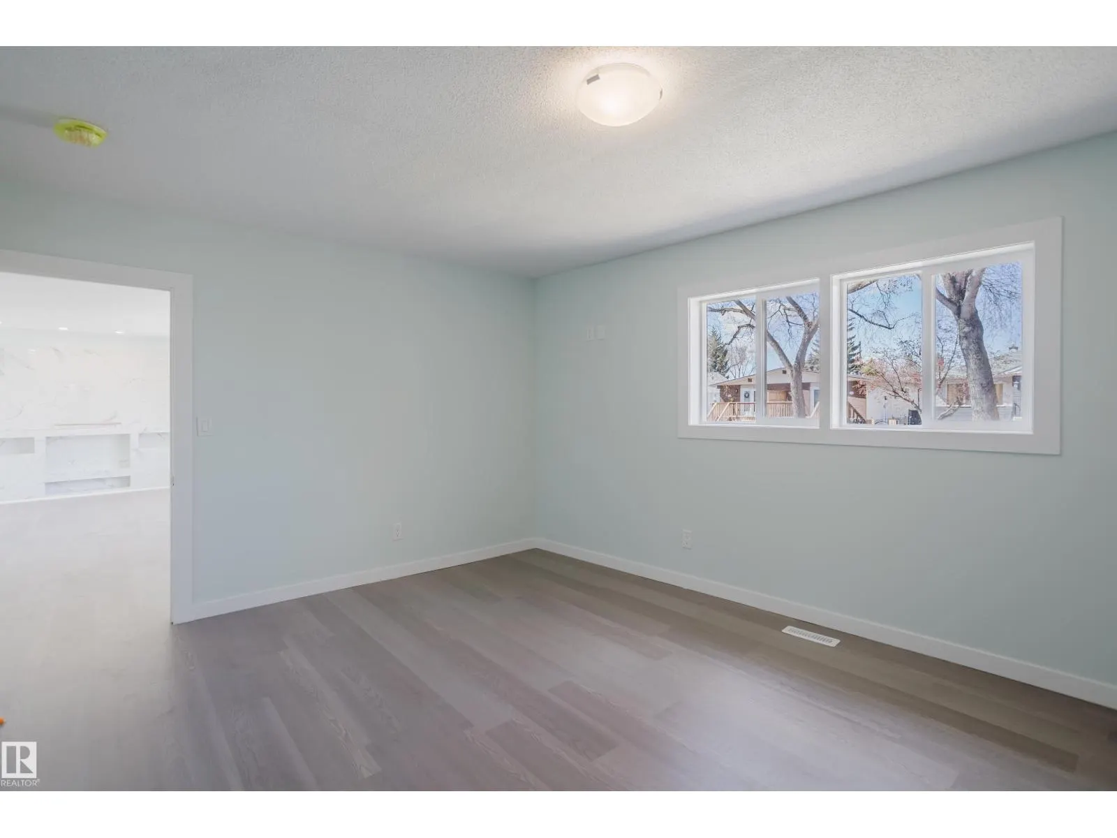 12821 125 ST NW