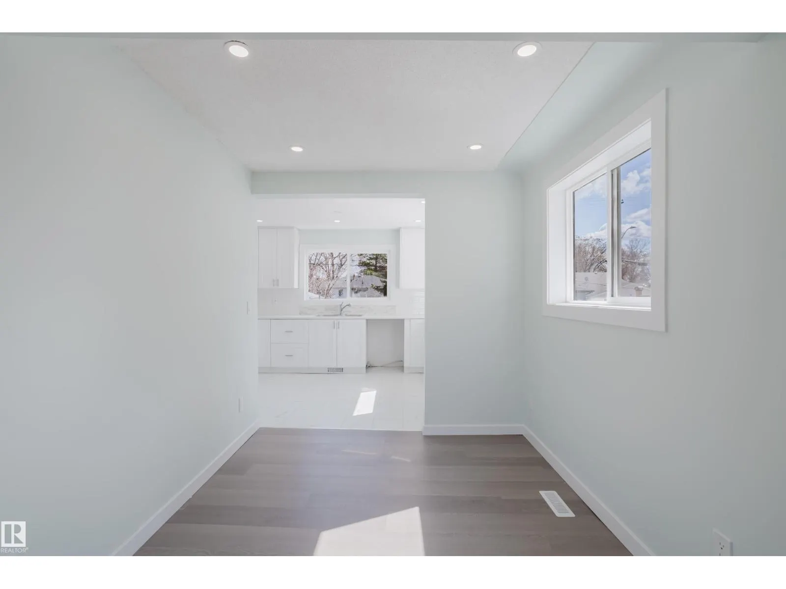 12821 125 ST NW