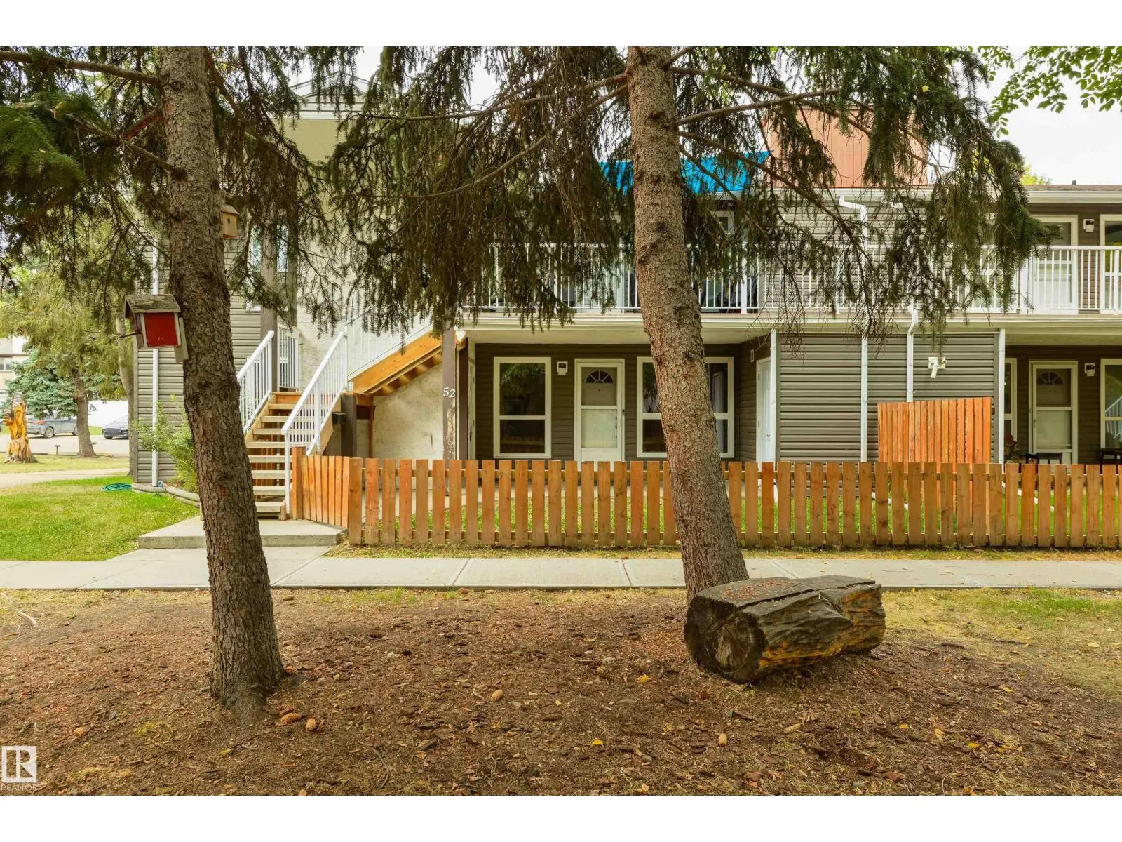 #52 3111 142 AV NW