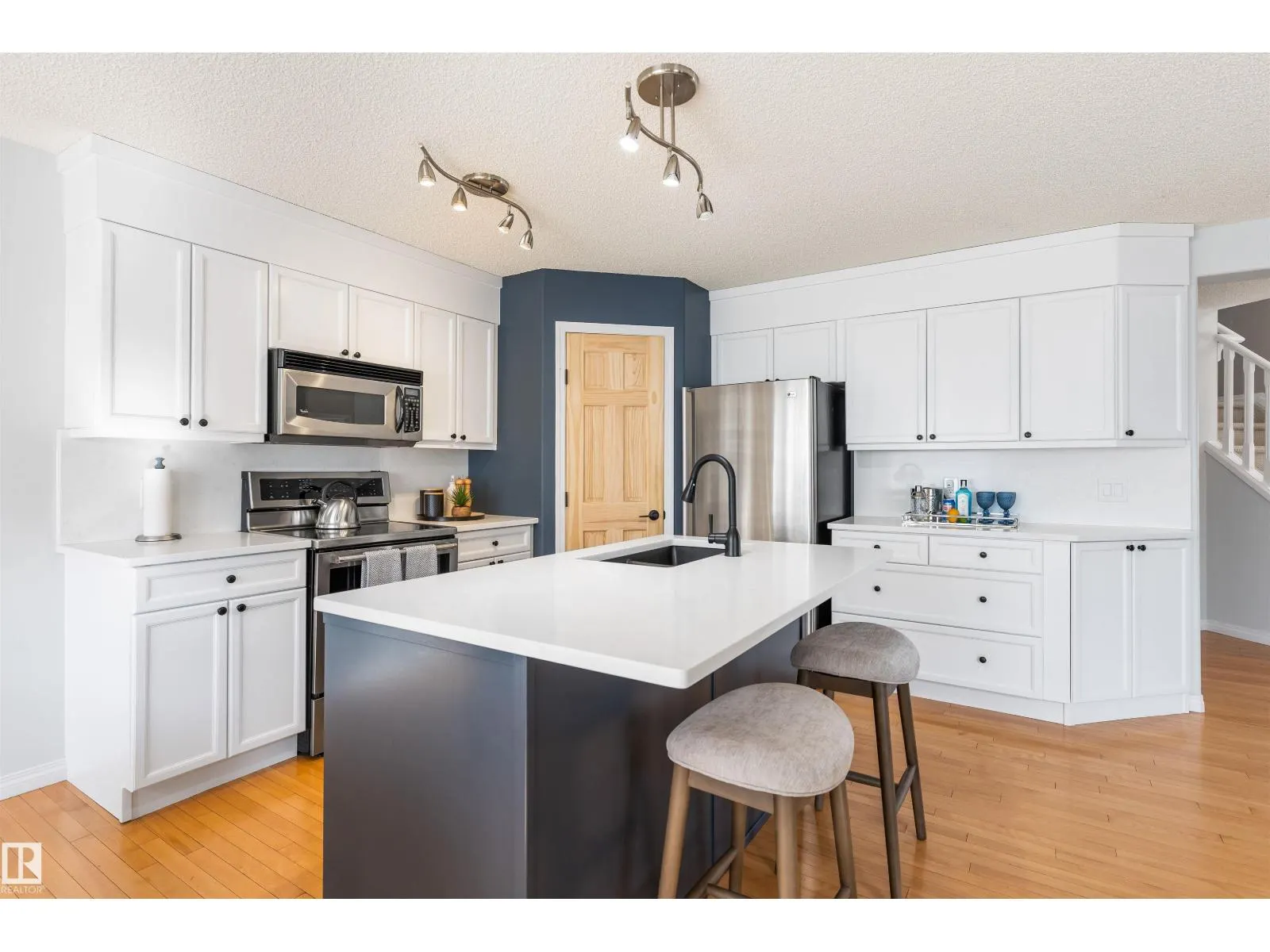 4331 MCMULLEN WY SW