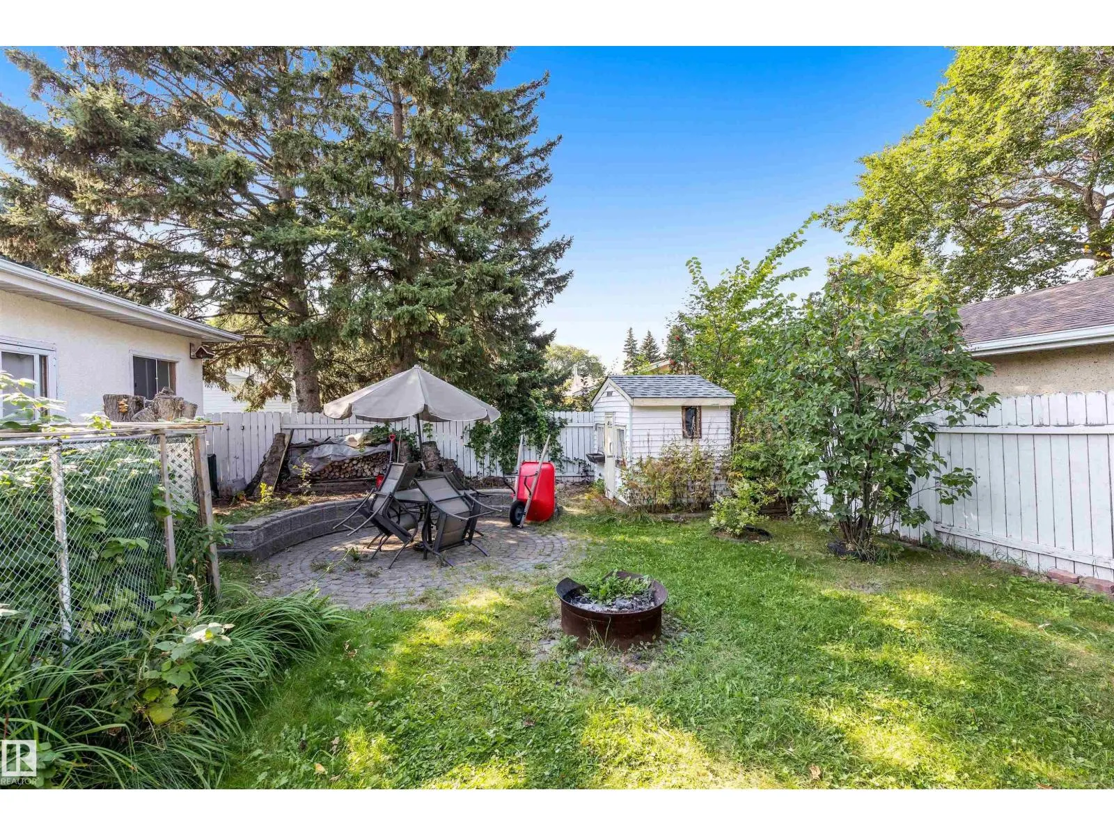 26 PEACOCK DR