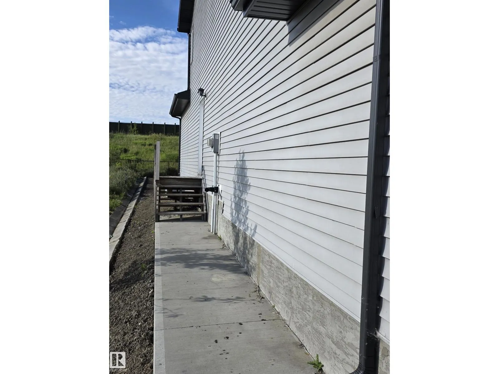 4331 126 AV NW