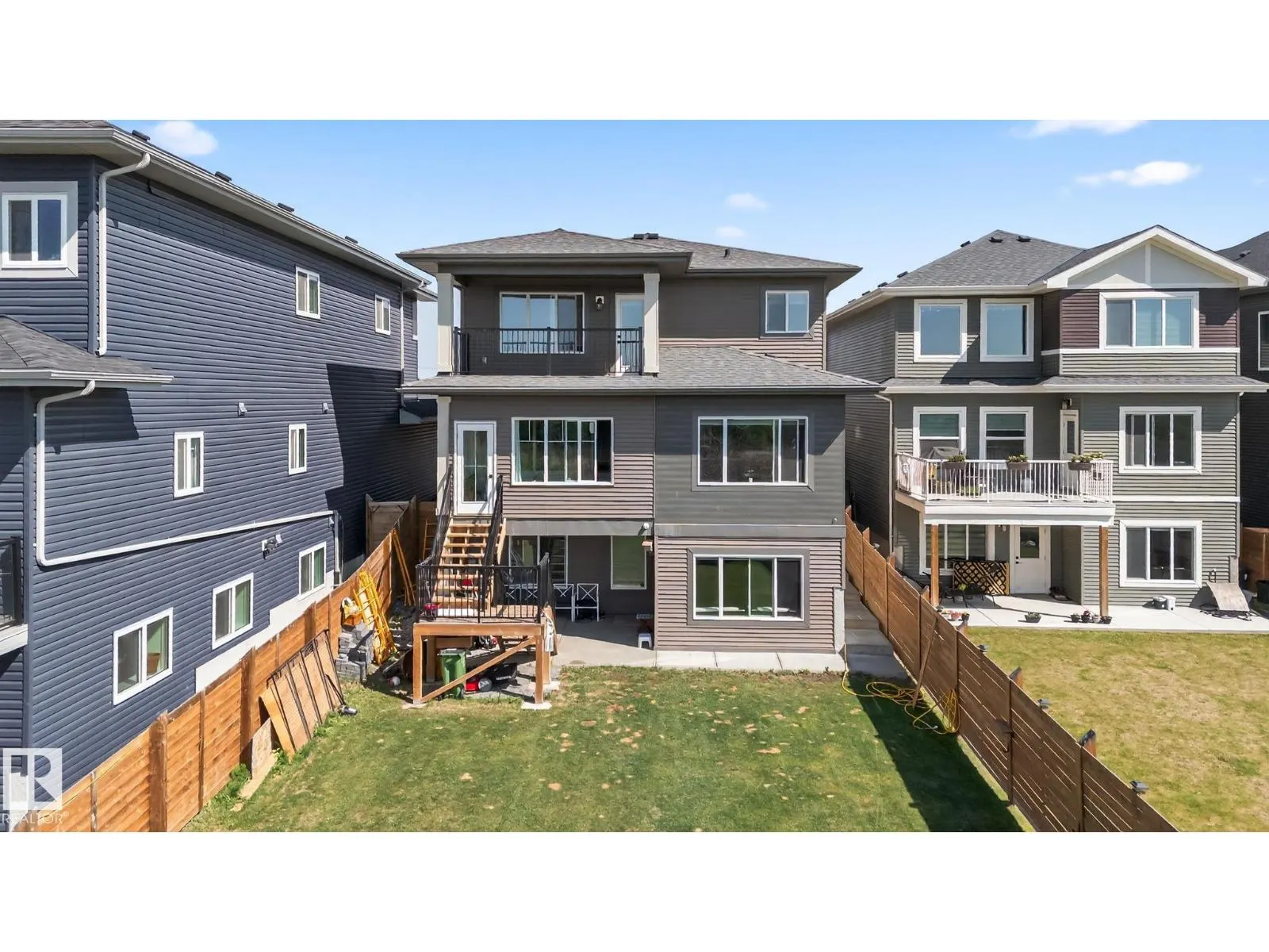 4119 7 AV SW