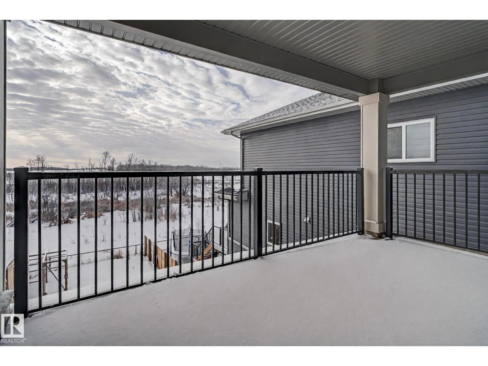 4119 7 AV SW