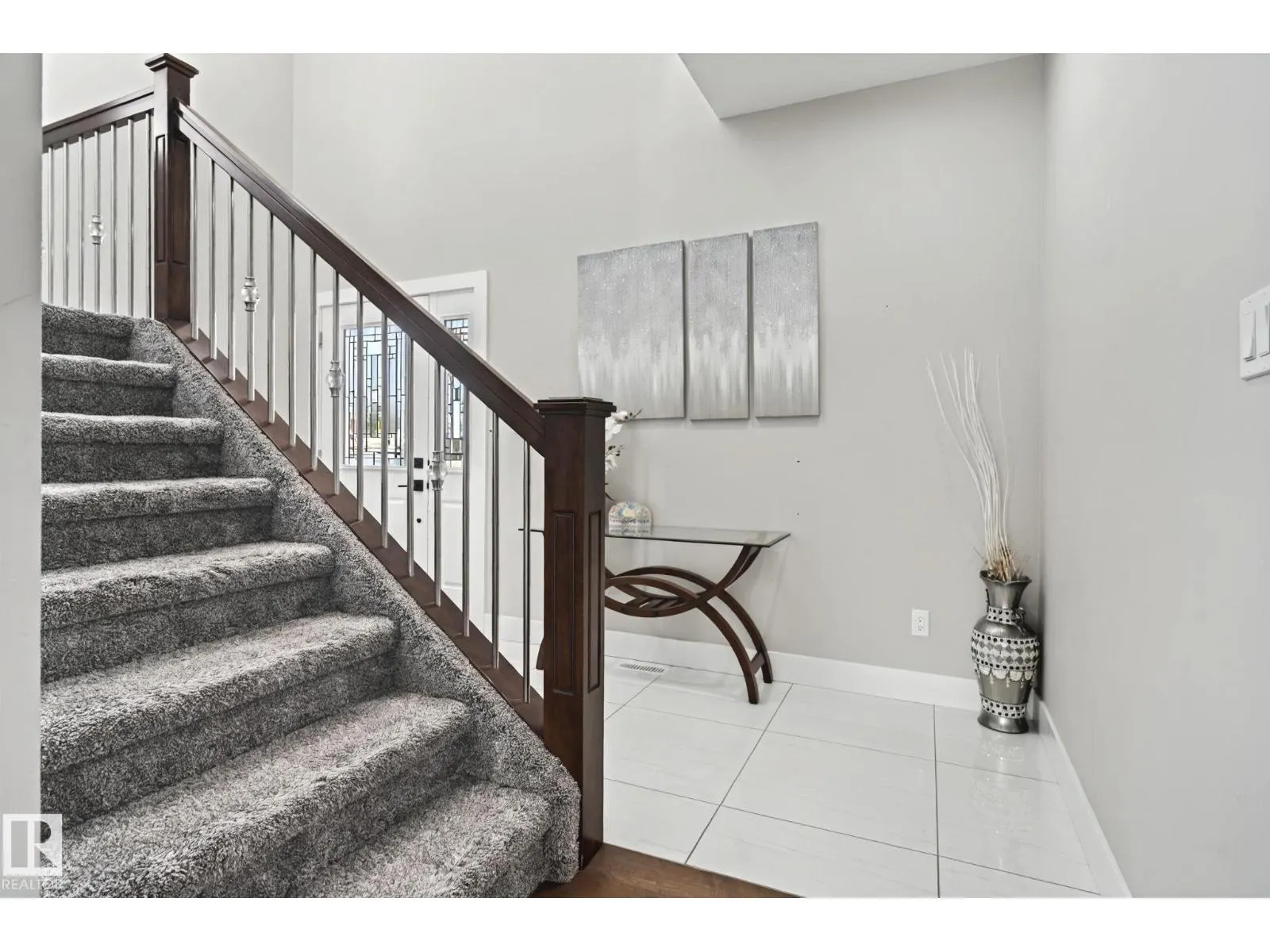 4119 7 AV SW