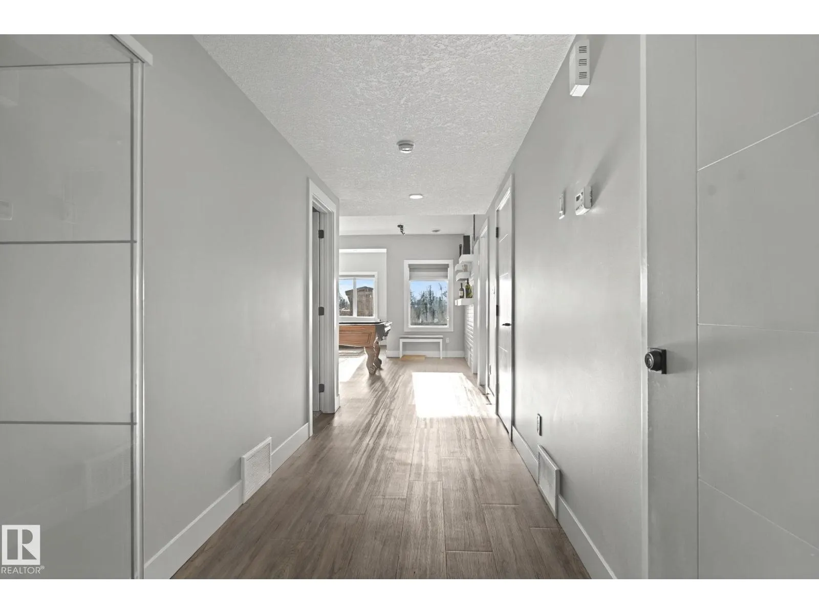 4119 7 AV SW