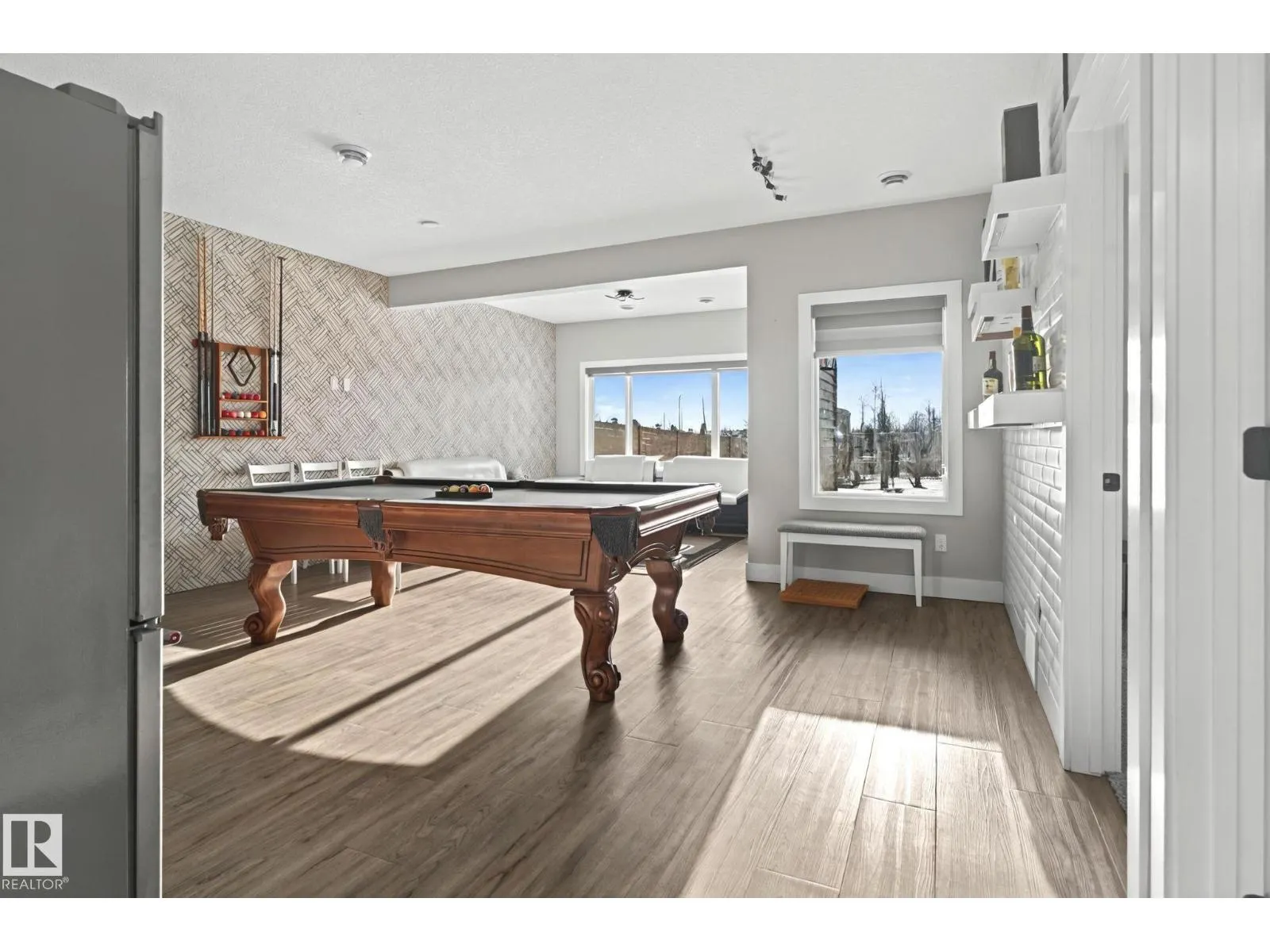 4119 7 AV SW