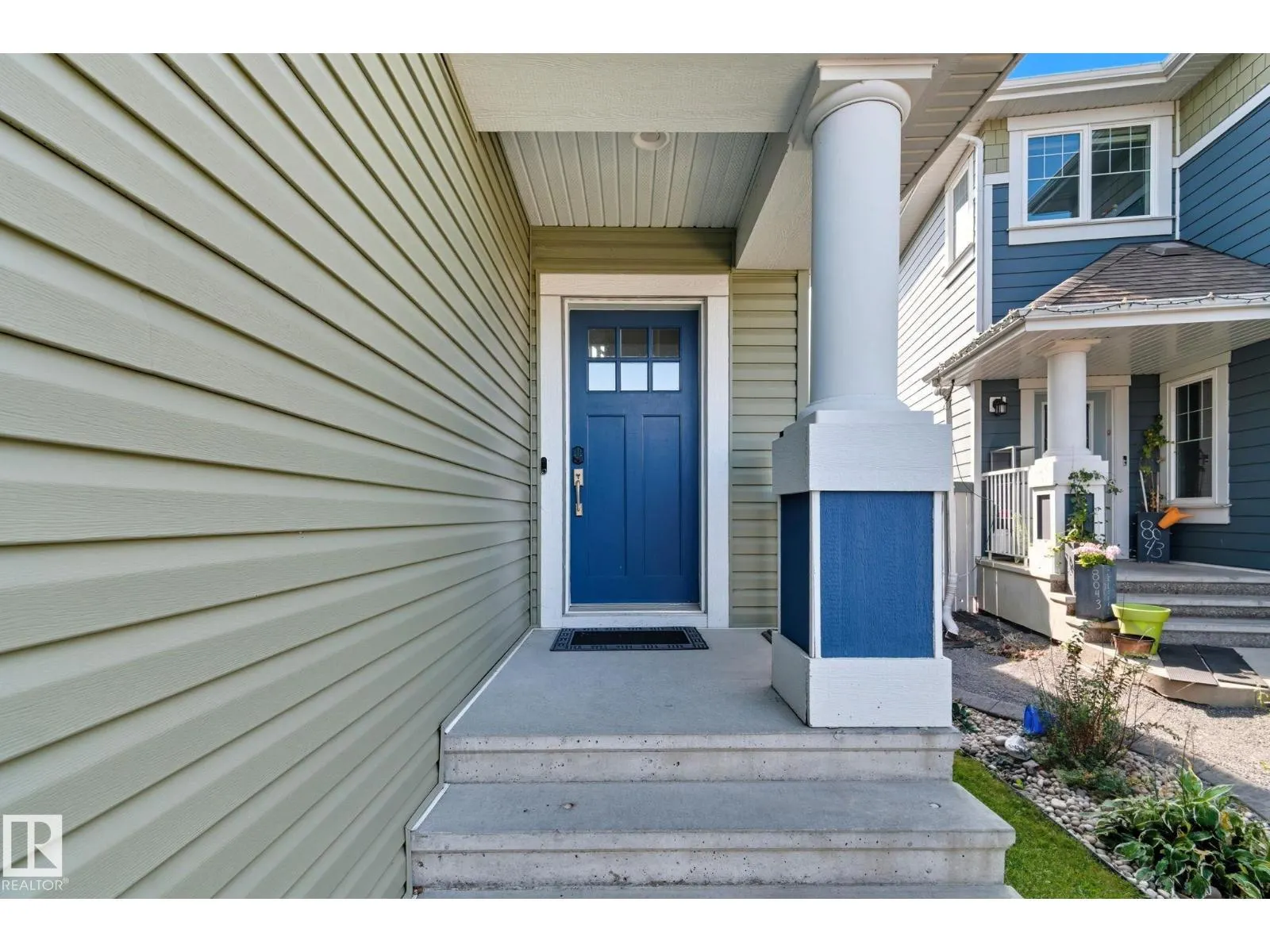 8039 18 AV SW