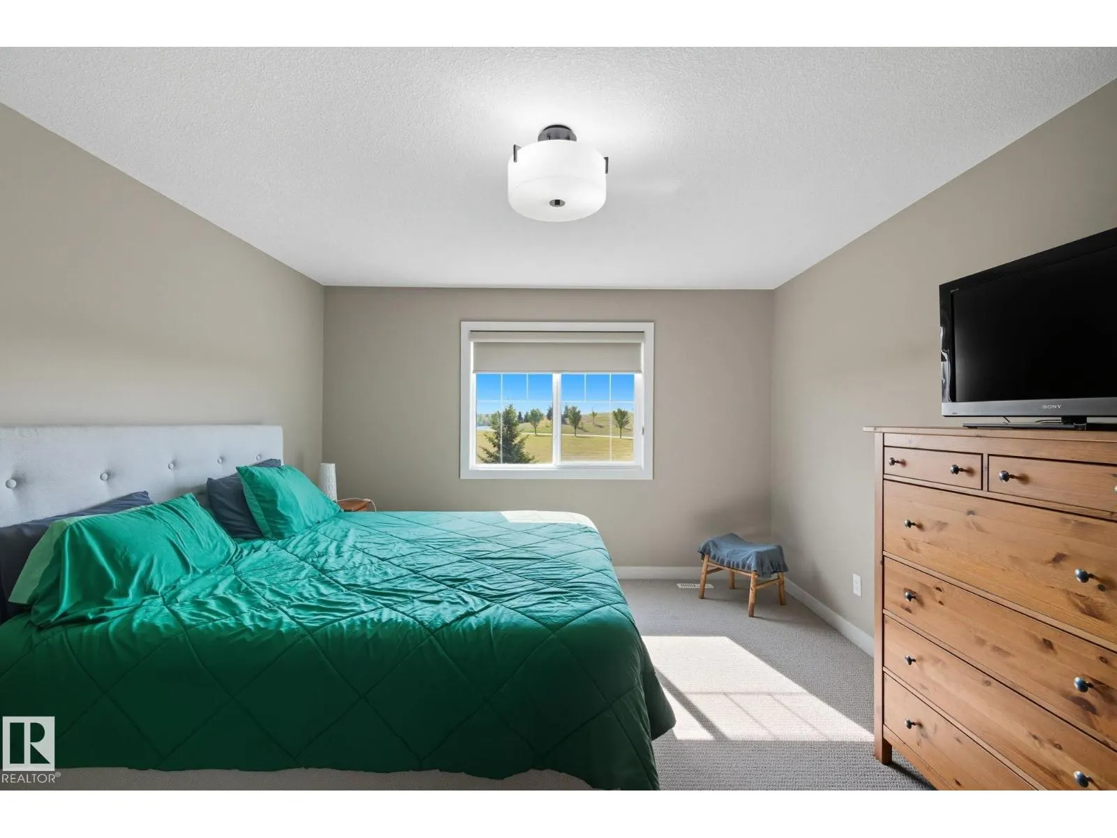 8039 18 AV SW
