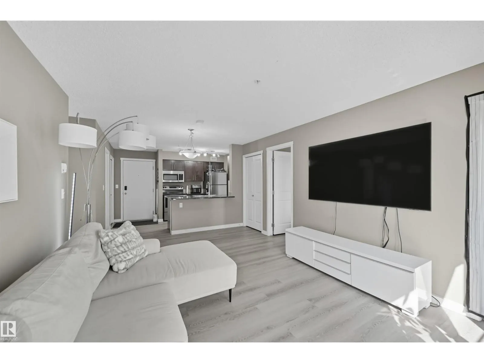 #321 5816 Mullen PL NW