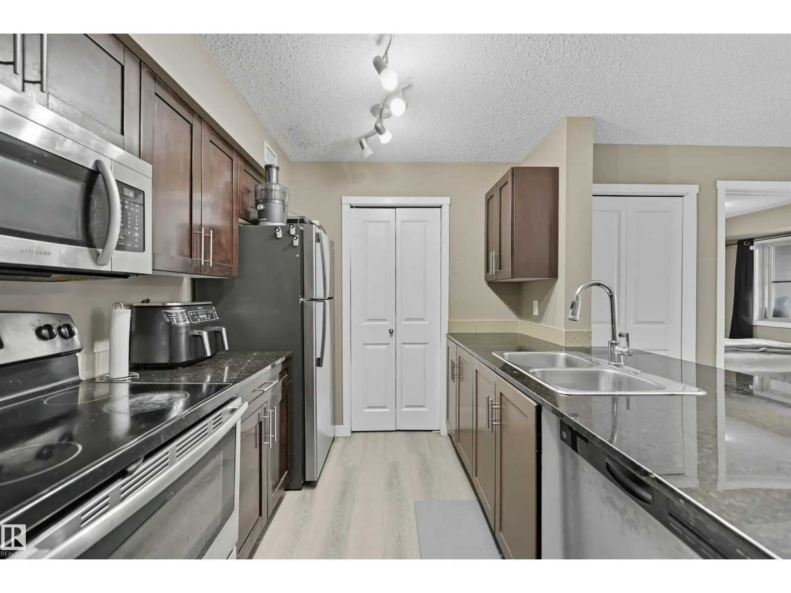 #321 5816 Mullen PL NW