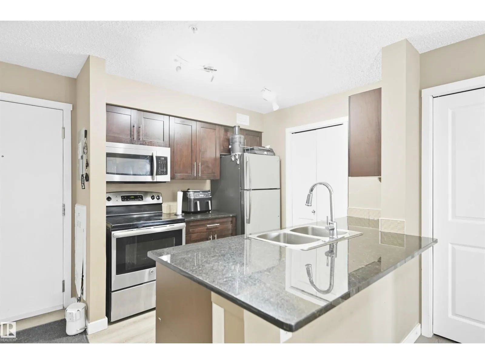 #321 5816 Mullen PL NW