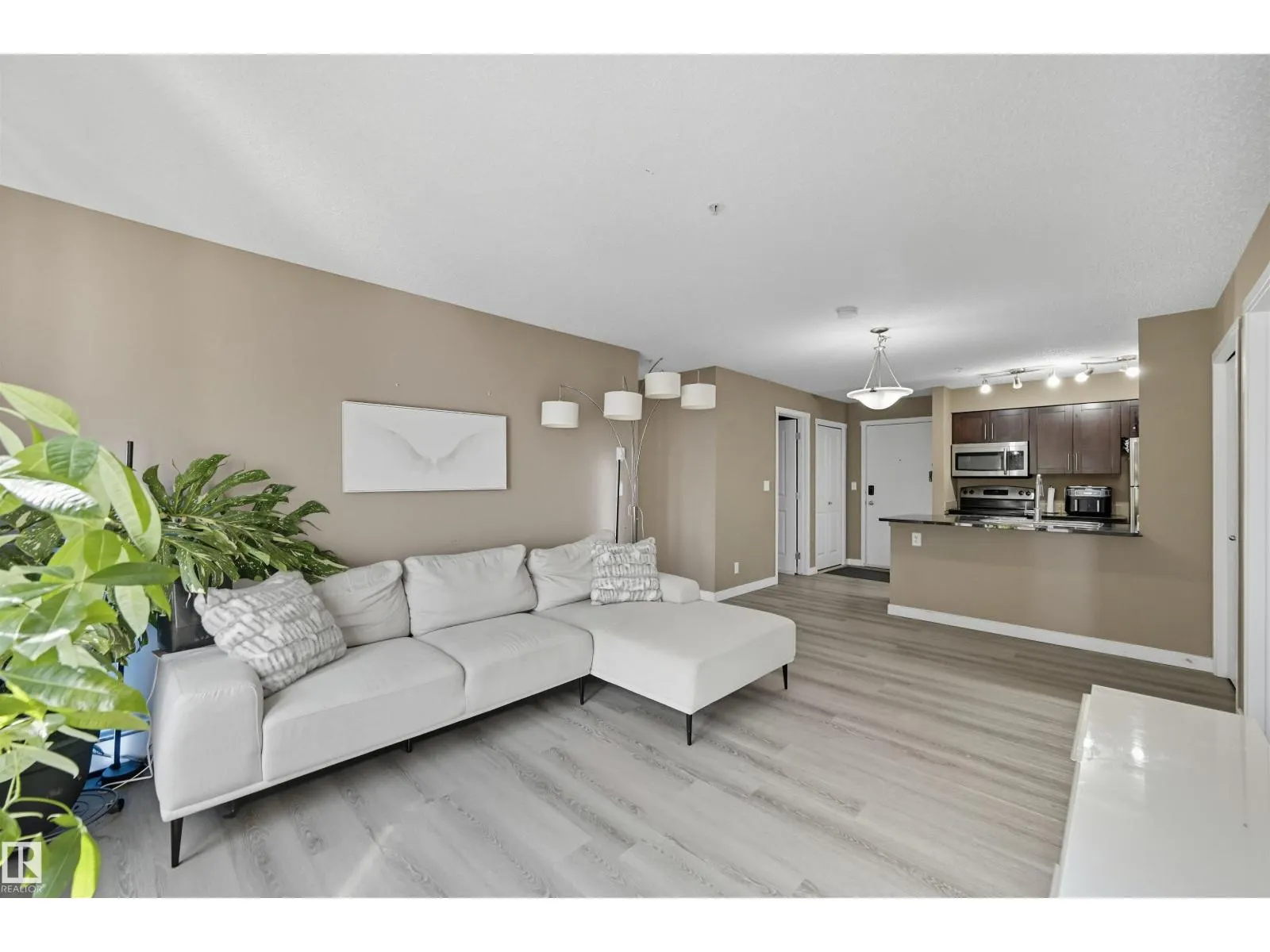 #321 5816 Mullen PL NW