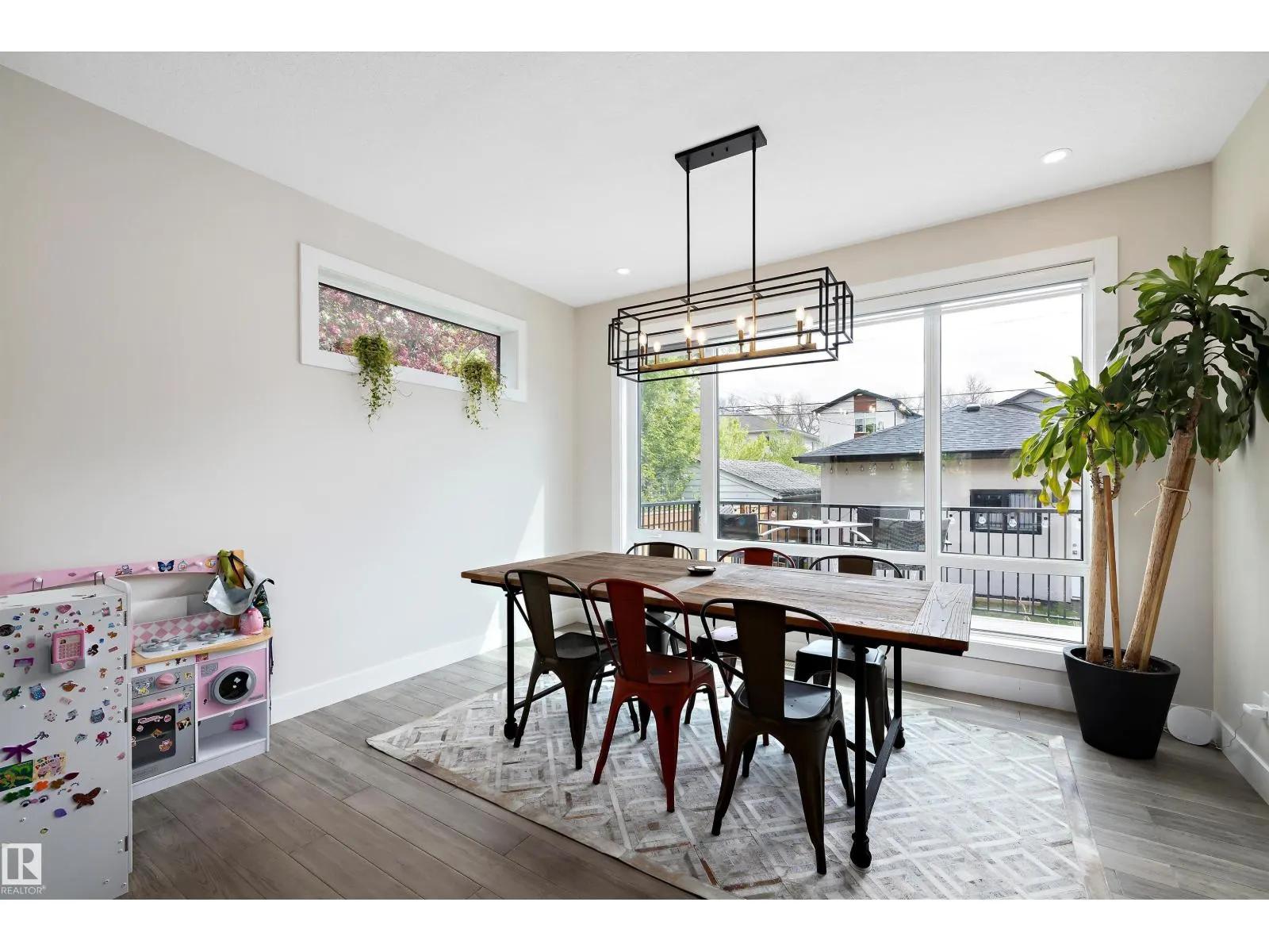 10917 79 AV NW