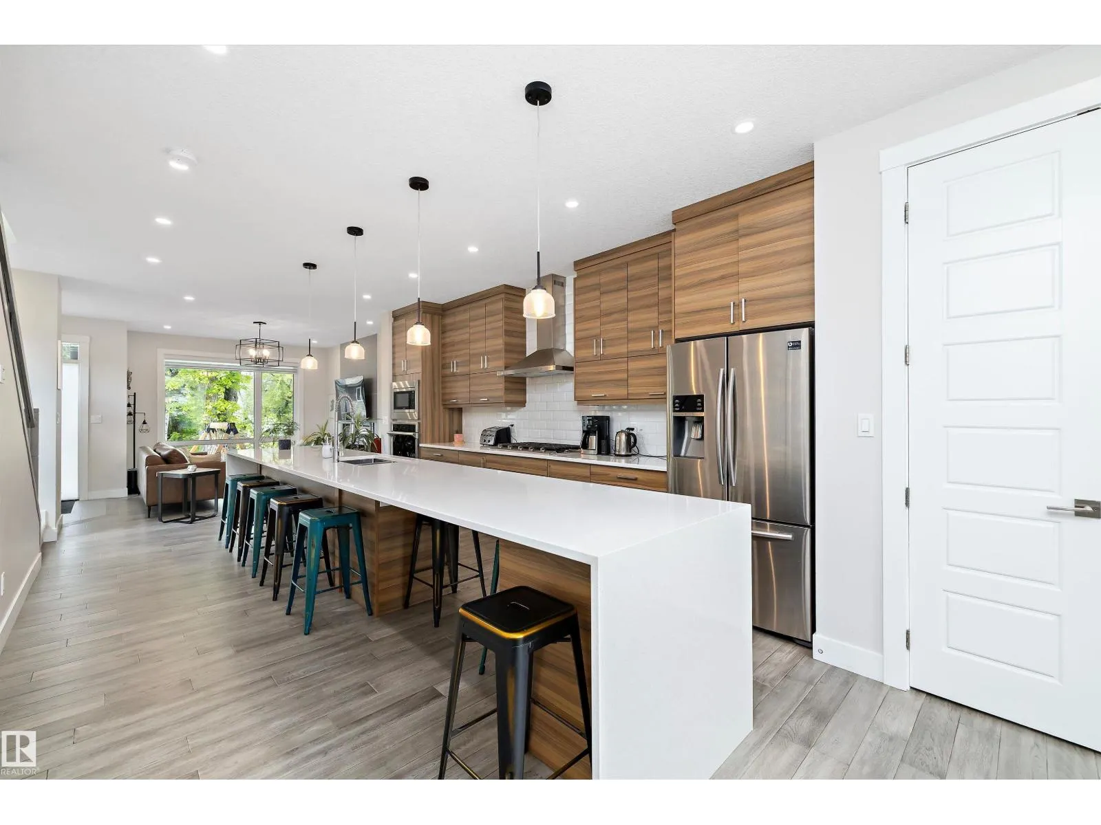 10917 79 AV NW