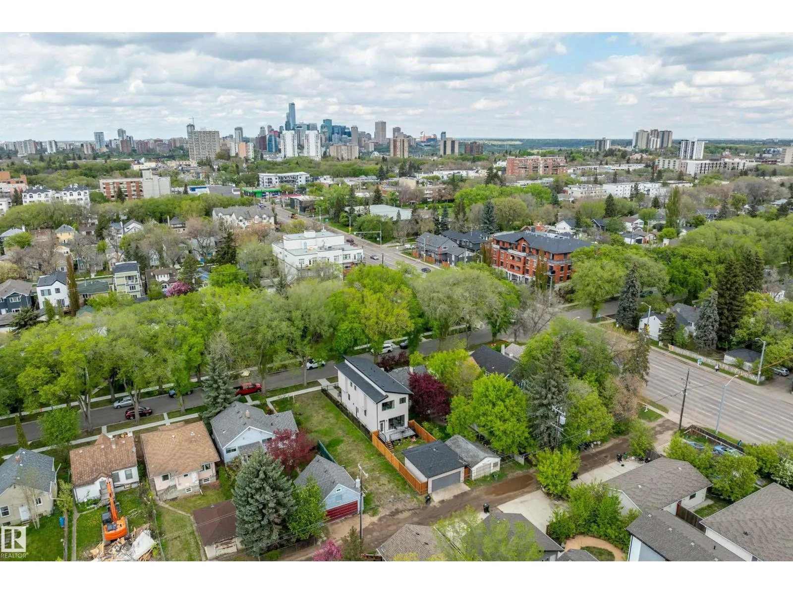 10917 79 AV NW