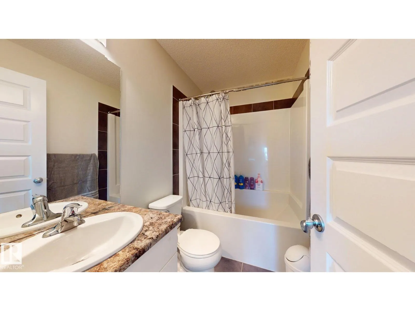 467 ORCHARDS BV SW