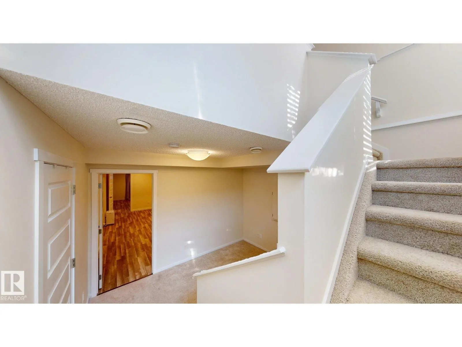 467 ORCHARDS BV SW