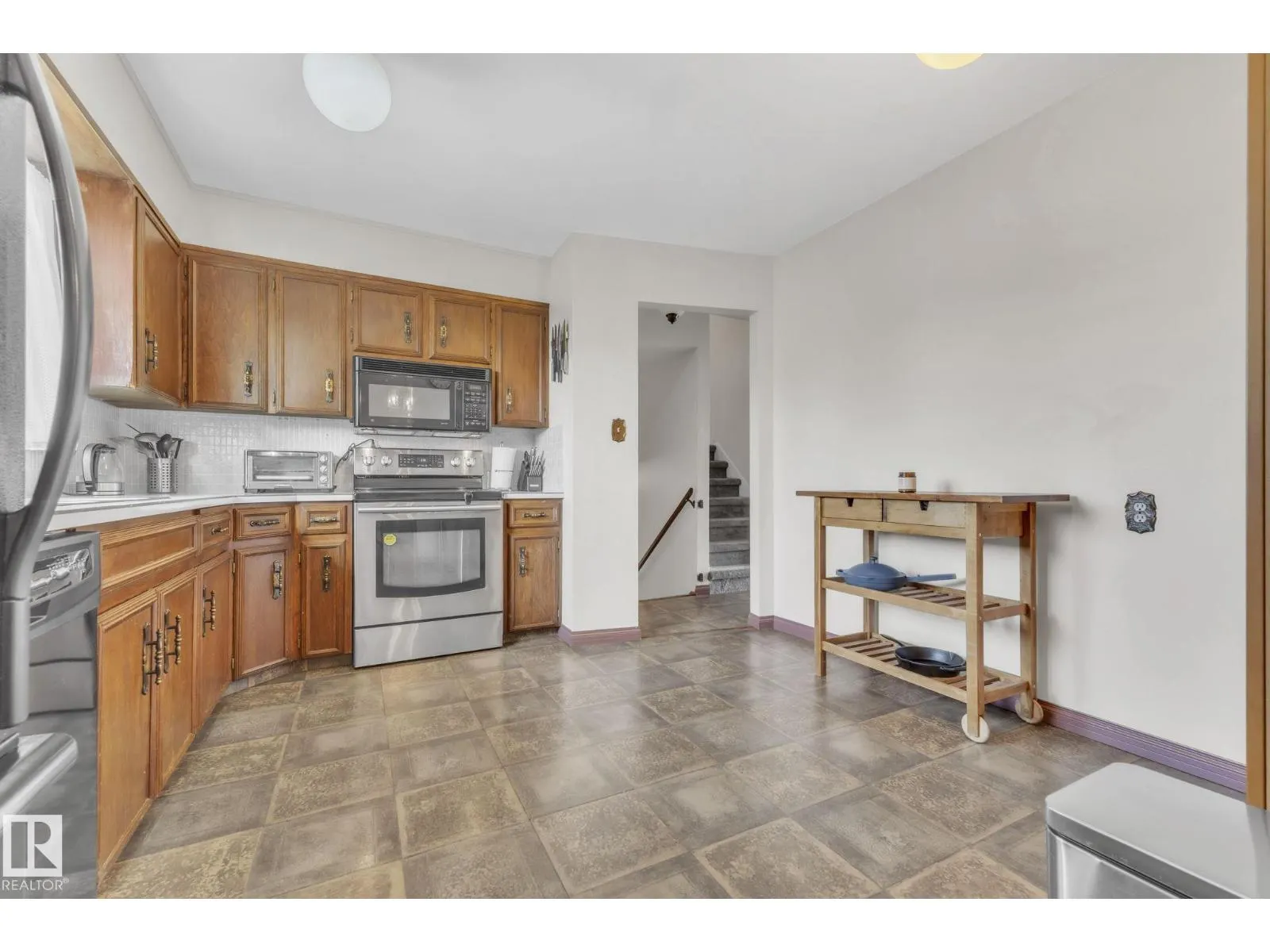 3116 67 ST NW